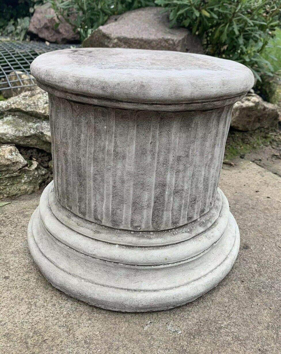 Round Stone Garden Pedestal Ornament