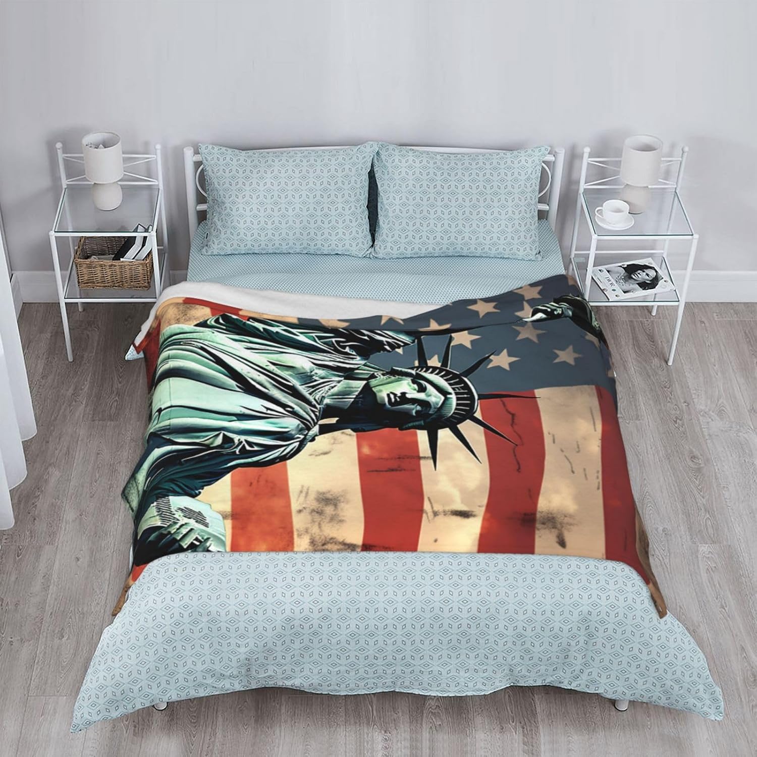 Throw Blanket Soft Cozy Bed Blanket 80"x60" Reversible Plush Blanket Statue of Liberty American Flag Flannel Blankets Warm Cozy Throws for Sofa Lightweight Blankets for Couch Bed
