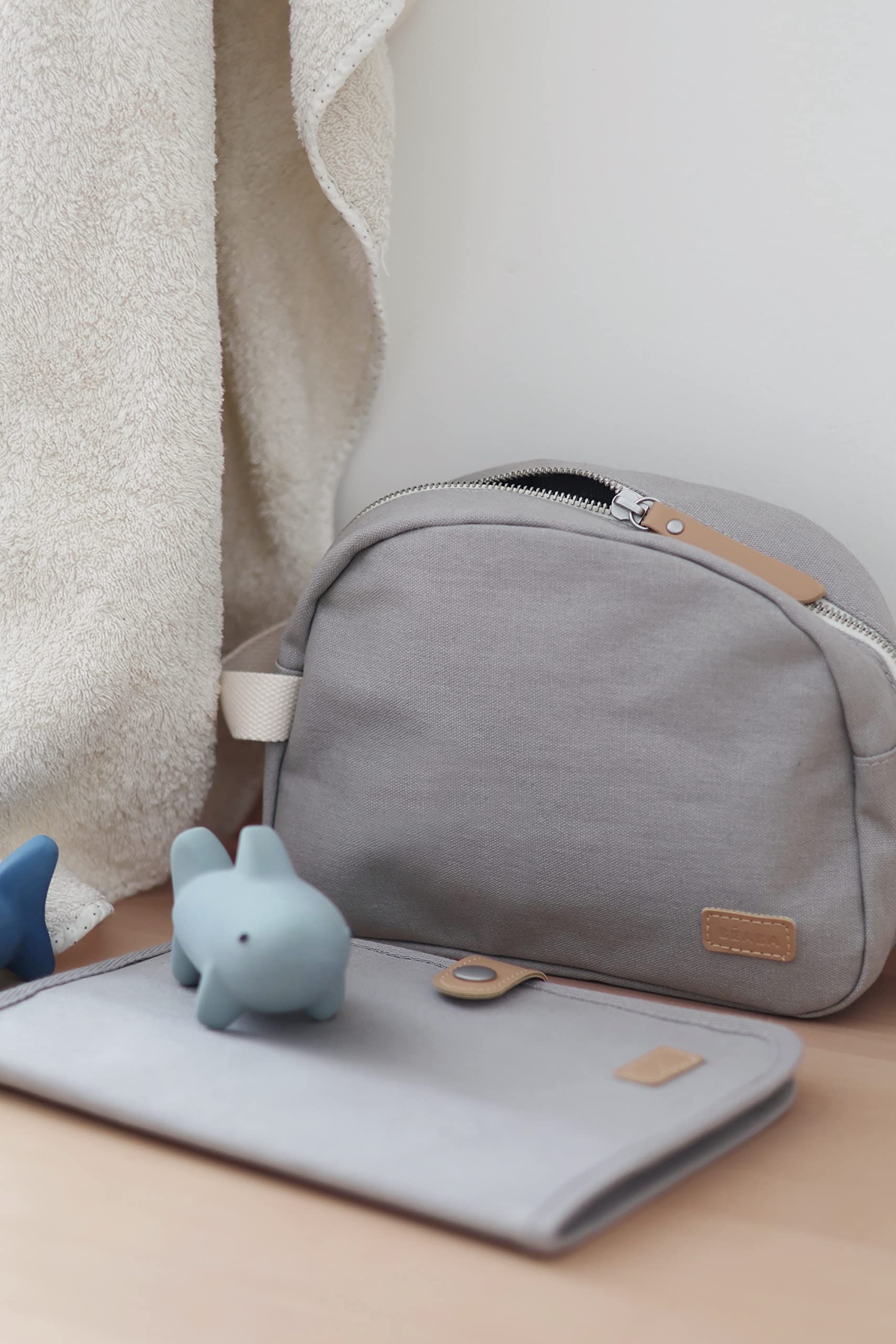 BÉABA, Health Book Cover, Geneva, 2 Interior Pockets, Press Stud Button, Waterproof Fabric, 100% Cotton, Pearl Grey - 5