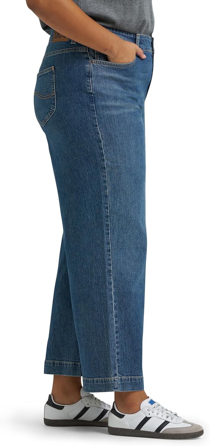 Lee Women's Plus Size Legendary 26" Wide Leg Crop Jean
