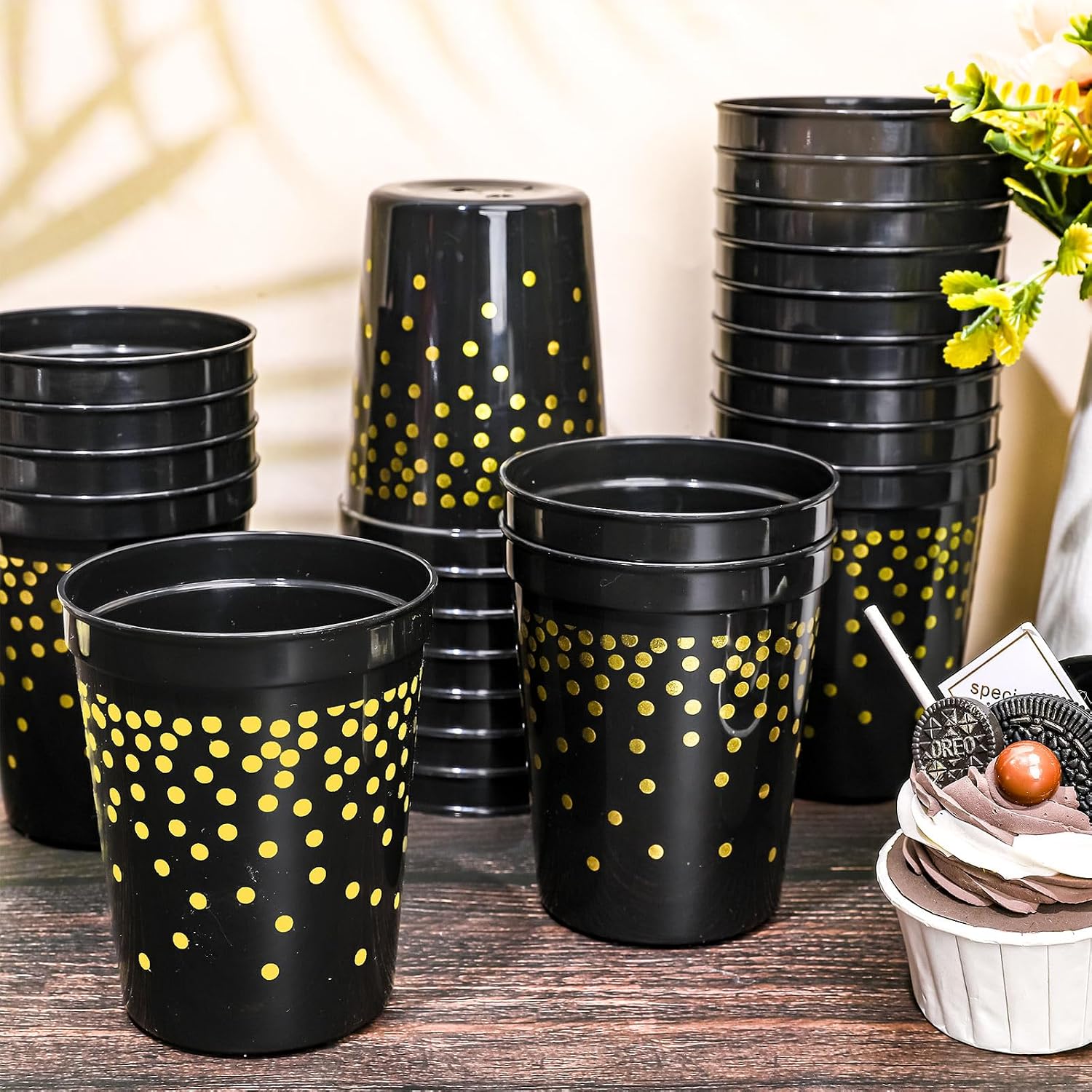 FYSUIMU 24Pcs 2026 Graduation Plastic Cup 16Oz Black Gold Polka Dot Disposable Drinking Cups Stackable Party Cups for Birthday Graduation Wedding Party Supplies