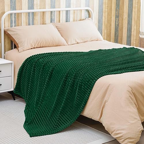 Miniatura 4 de Bnuitland Manta de franela color camello claro con bolsa de almacenamiento, manta de sofá de forro polar súper suave de 300 GSM con patrón de rayas