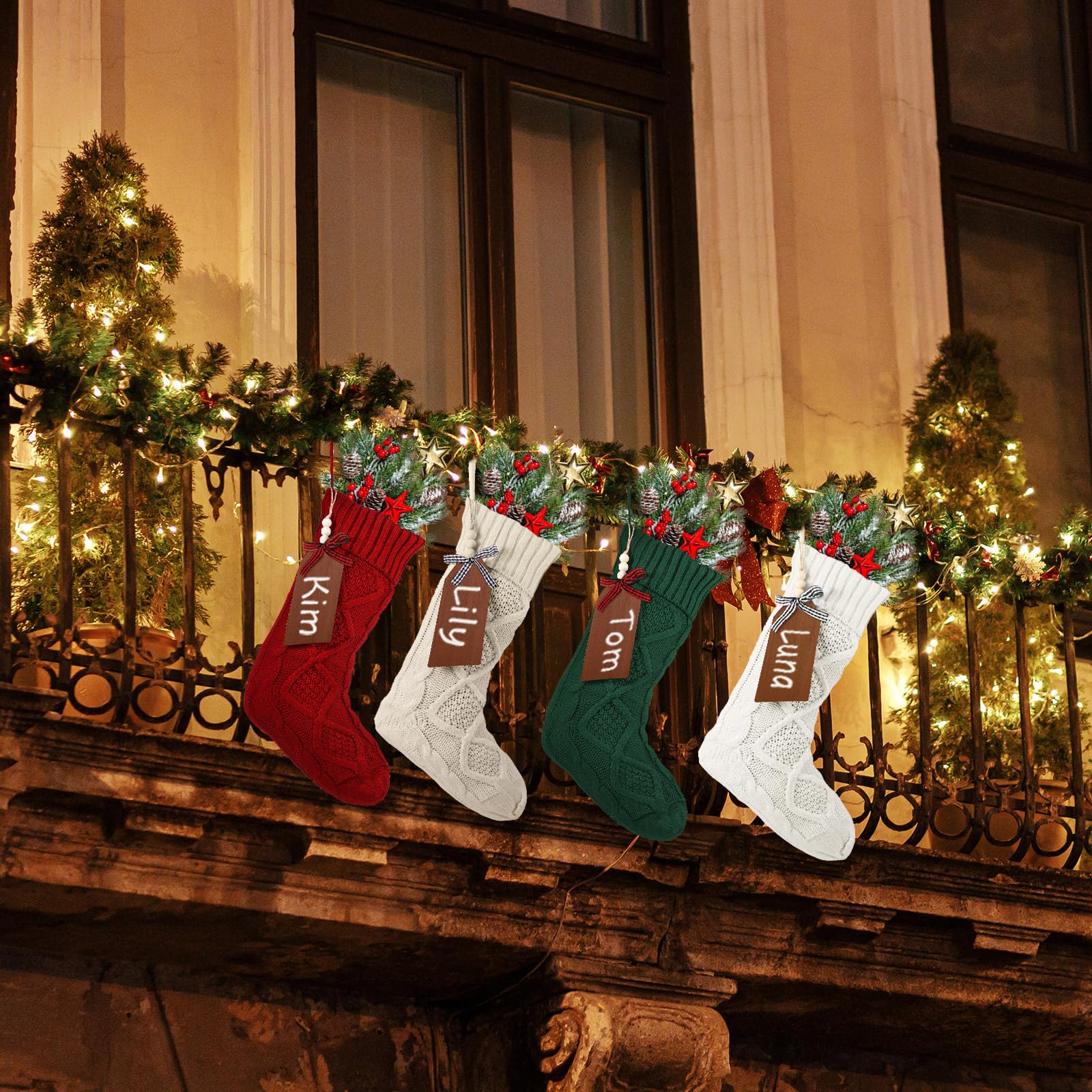 Aoriher Lot de 4 grandes chaussettes de Noël avec étiquettes nominatives en bois à faire soi-même, 45,7 cm, décorations de Noël à suspendre avec étiquettes de Noël (rouge, beige, vert, kaki)