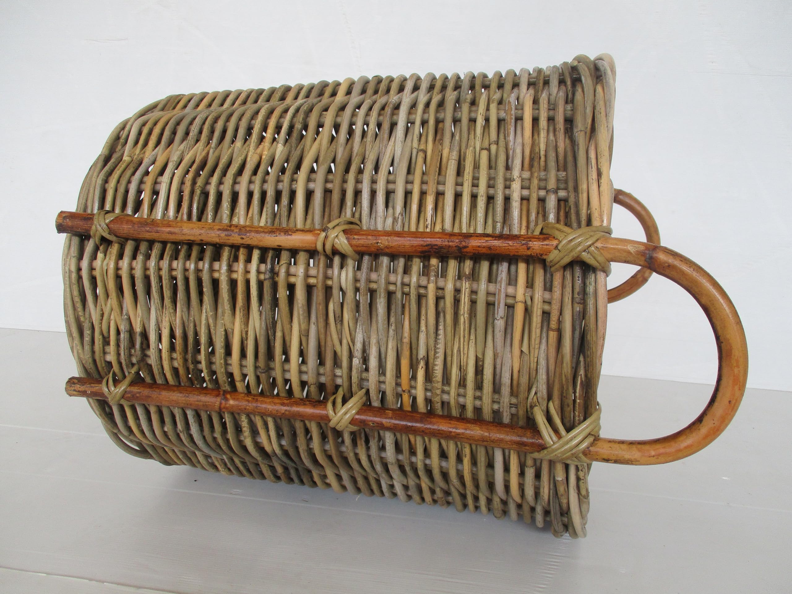 Resistente Cesto in Vimini Rattan Porta Vaso per Piante da Giardino - Artigianale ed Ecosostenibile - Coprivaso dal Design Rustico Intrecciato con Manici, Ideale per Interno ed Esterno CM 35X38 H