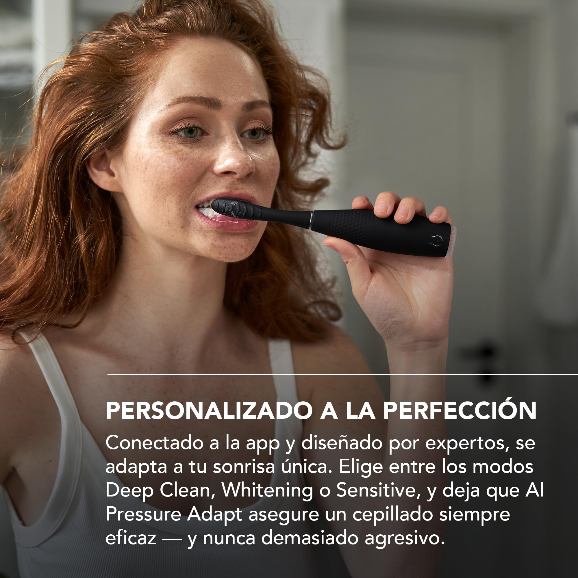 FOREO ISSA 4 Plus cepillo de dientes eléctrico sónico – Pack recargable USB 4 en 1 con IA, cabezal híbrido extra de silicona médica y polímero, suave, blanqueador dental, limpieza profunda - Black