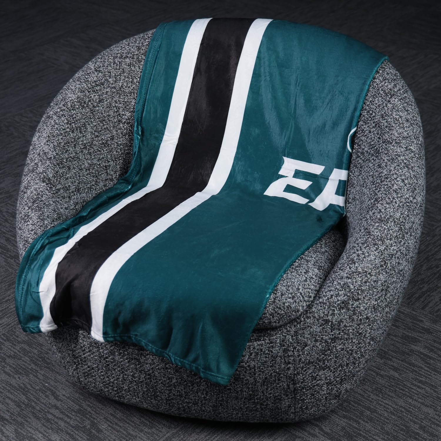 FOCO NFL Plush Soft Micro Raschel Throw Blanket, 50 x 60 Philadelphia Eagles image_3