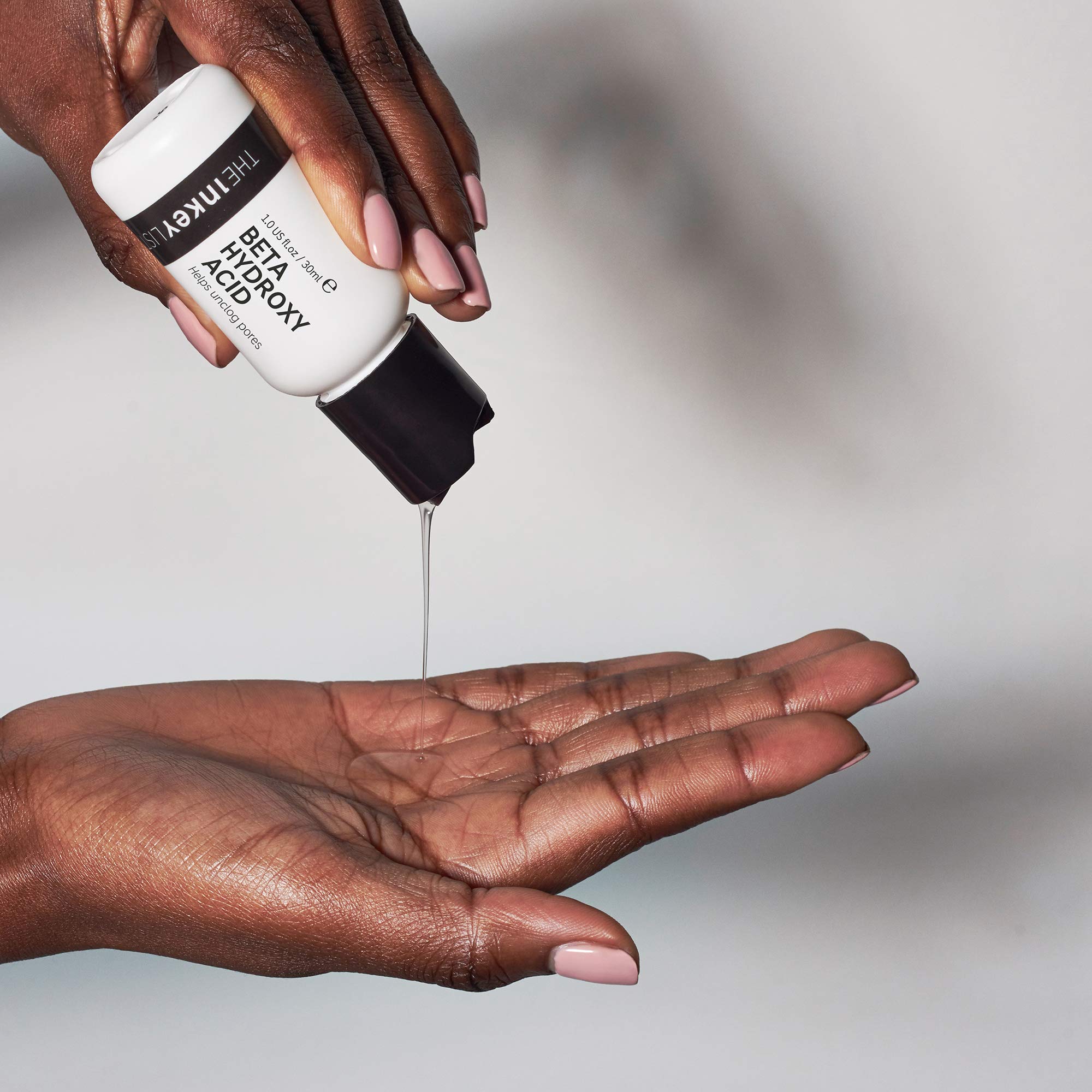 The INKEY List Beta Hydroxy Acid Serum with 2 Salicylic Acid and 1 Hyaluronic Acid to Fight