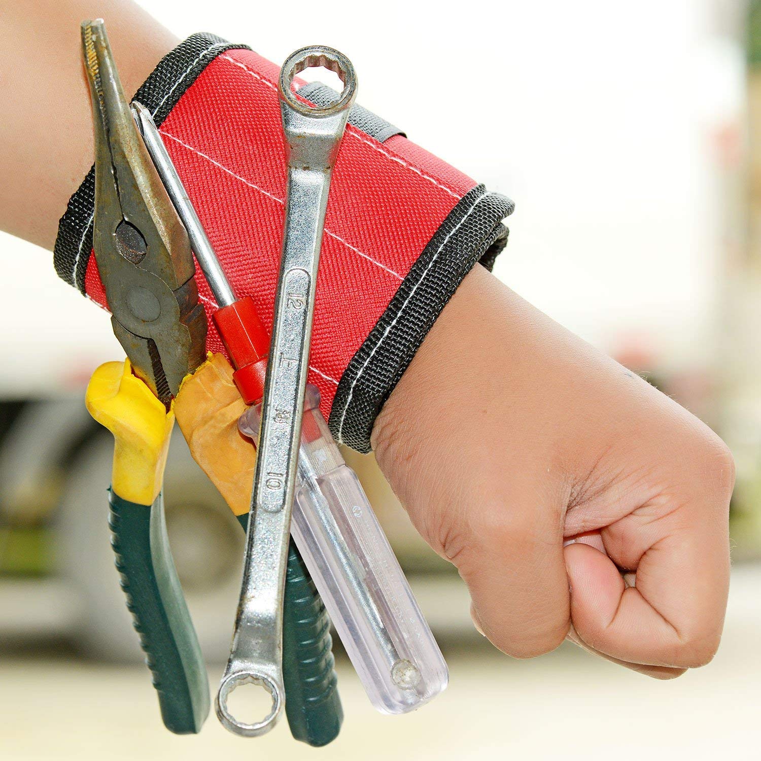 DEDSO Super Magnetic Wristband, Keeps Screws, Nails and Tools Handy While Working (Assorted Colour) 2