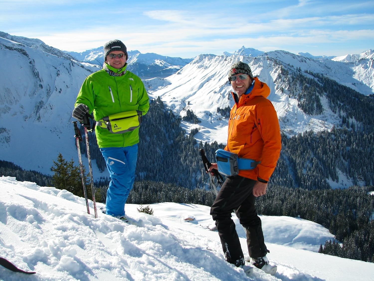 Aquapac Heavy Duty Waterproof Waist Pack, Made in the UK, 3 Litre Capacity, Travel Essential, 5 Year Warranty, Hiking, Mountain Biking, Running Accessory