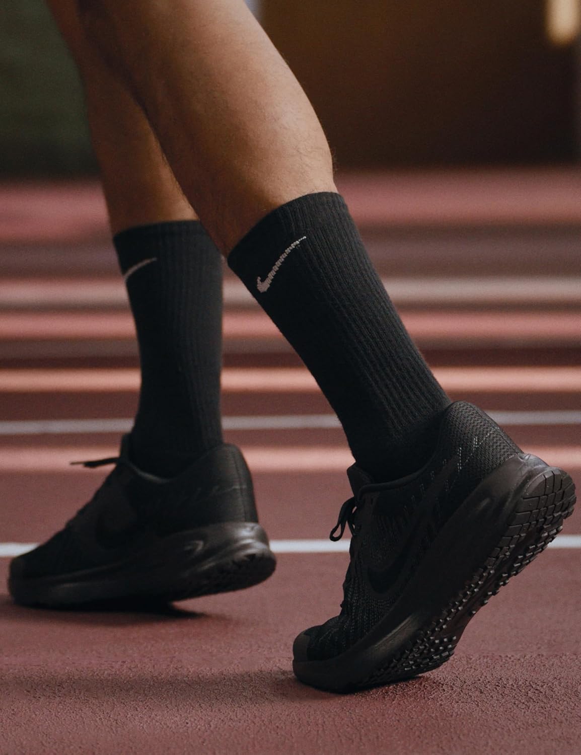 Nike Men's Run Defy Road Running Shoes - Image 2