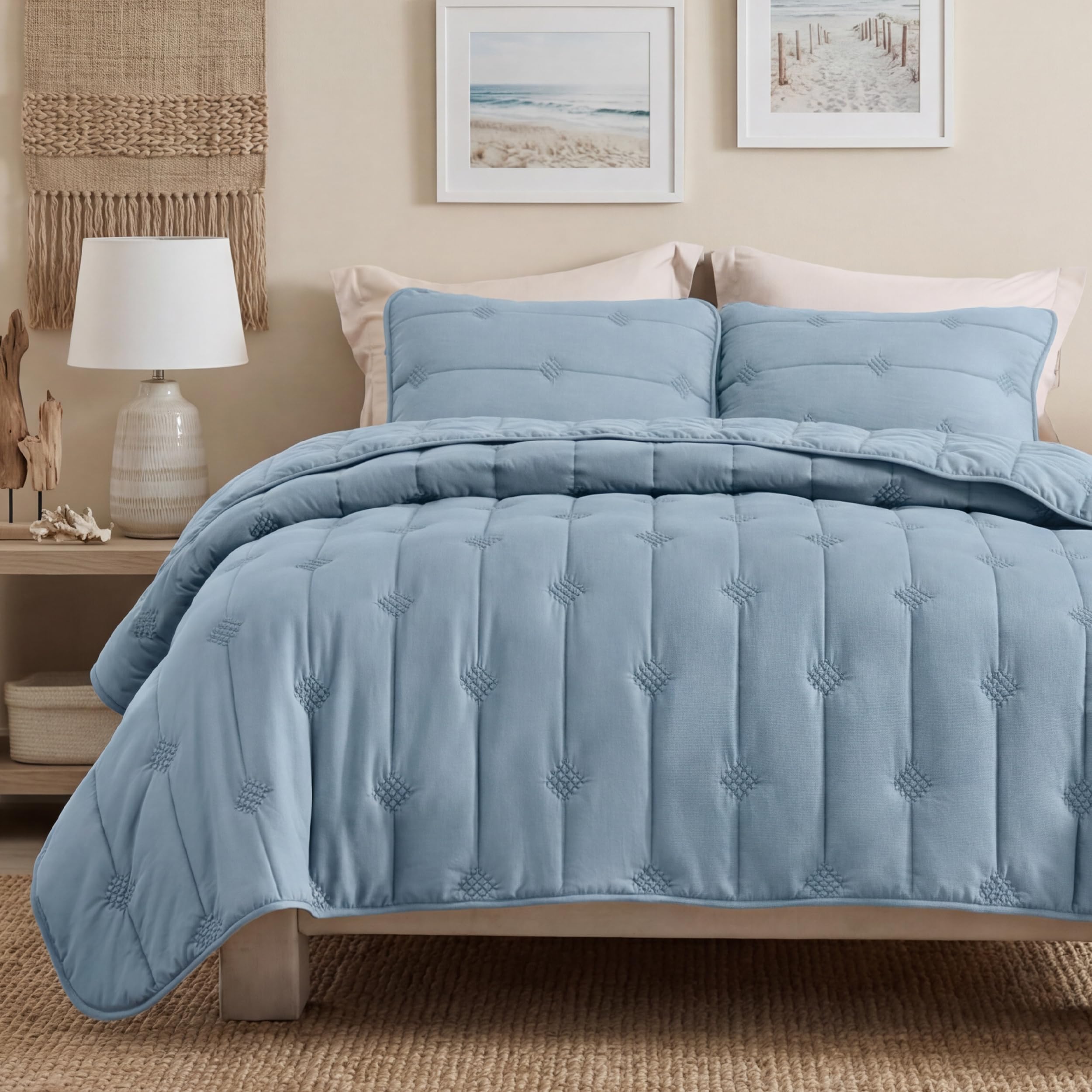 Bedsure King Size Quilt - Prewashed Extra Soft Cotton-Like Polyester Bedspreads King Size, Lightweight Comforter, Includes 1 Quilt 106x96 Inches with 2 Shams, Machine Washable, Dusty Blue