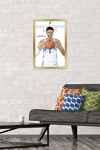 Miniatura 7 de Trends International Póster de pared de la NBA San Antonio Spurs - Victor Wembanyama largometraje de la serie 23
