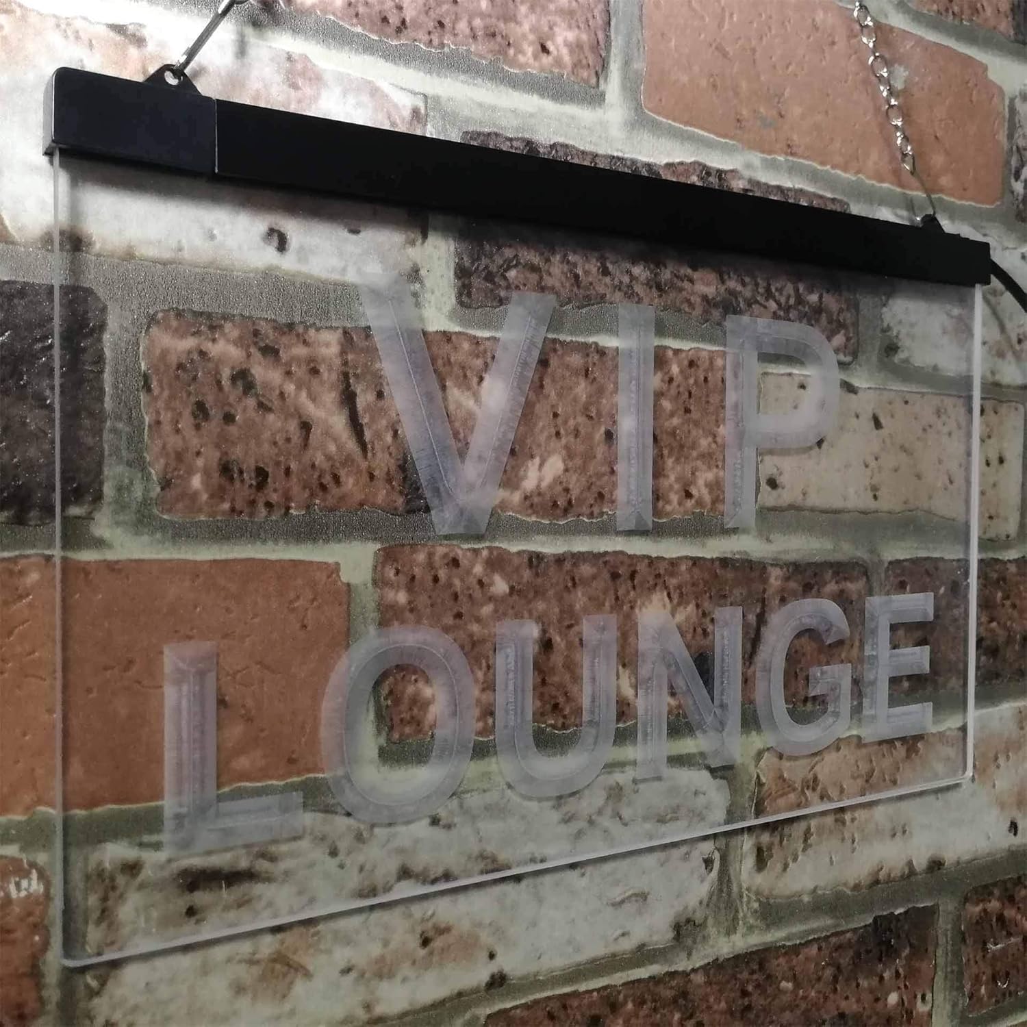 ADVPRO VIP Lounge Bar Beer Club Pub Man Cave Dual Color LED Neon Sign White & Red 12" x 8.5" st6s32-j0691-wr