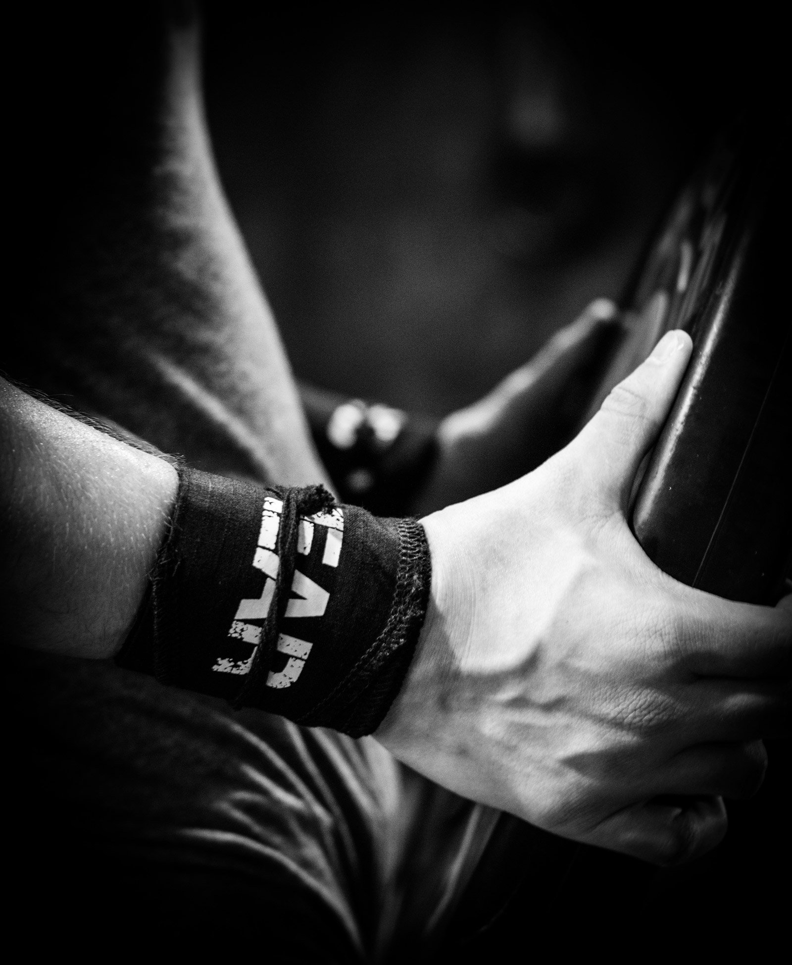 Opaski na nadgarstek do fitnessu, treningu krzyżowego, ćwiczeń, kulturystyki, olimpijskiego podnoszenia ciężarów - kolory dla mężczyzn i kobiet - rozmiar uniwersalny - 100% (czarny/zielony)