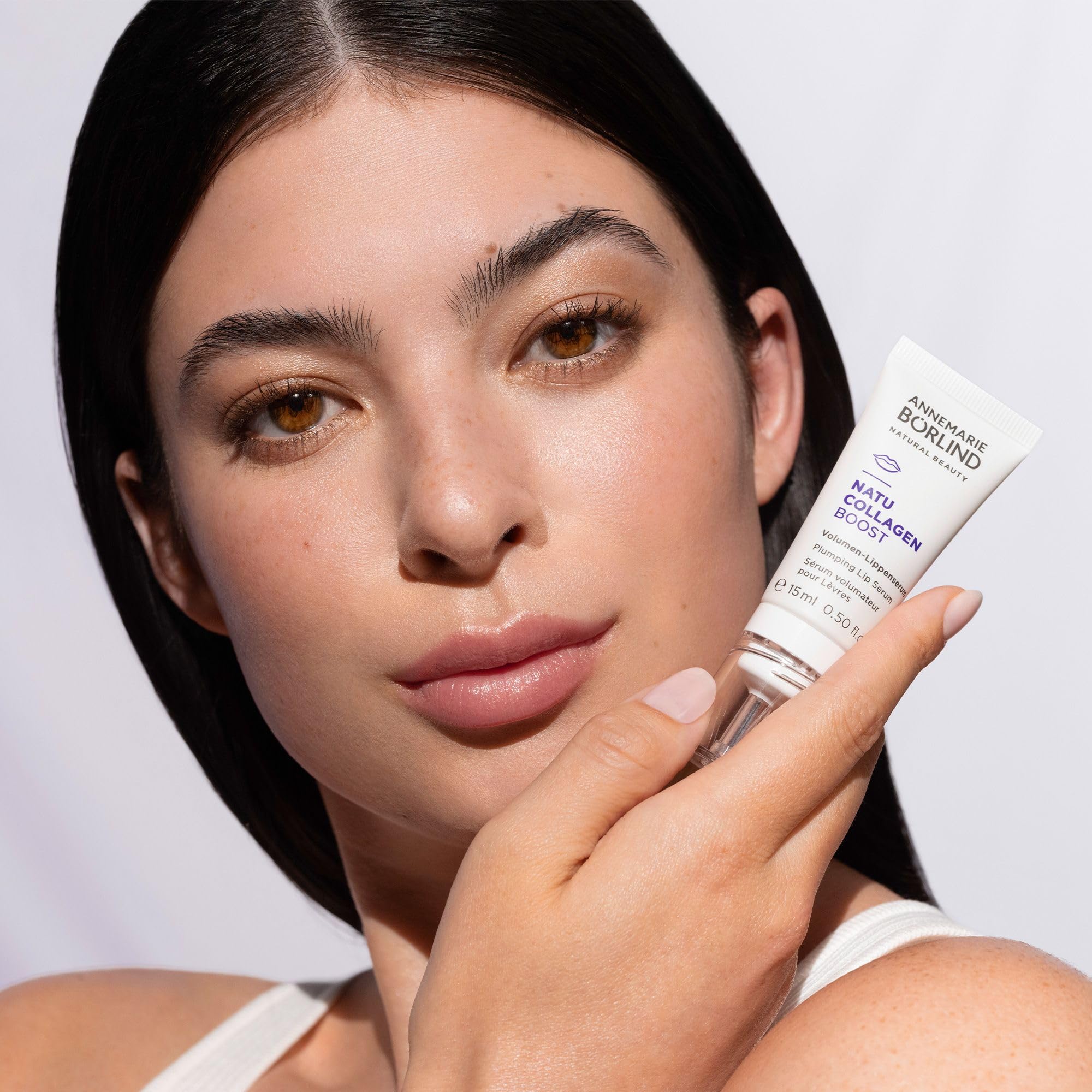 ANNEMARIE BÖRLIND NATUCOLLAGEN BOOST Volumen-Lippenserum (15ml) - Veganes Kollagen Kombiniert Mit Einem Booster Aus Weißer Lupine - Strafft, Spendet Feuchtigkeit und Repariert Spröde Lippen, Vegan