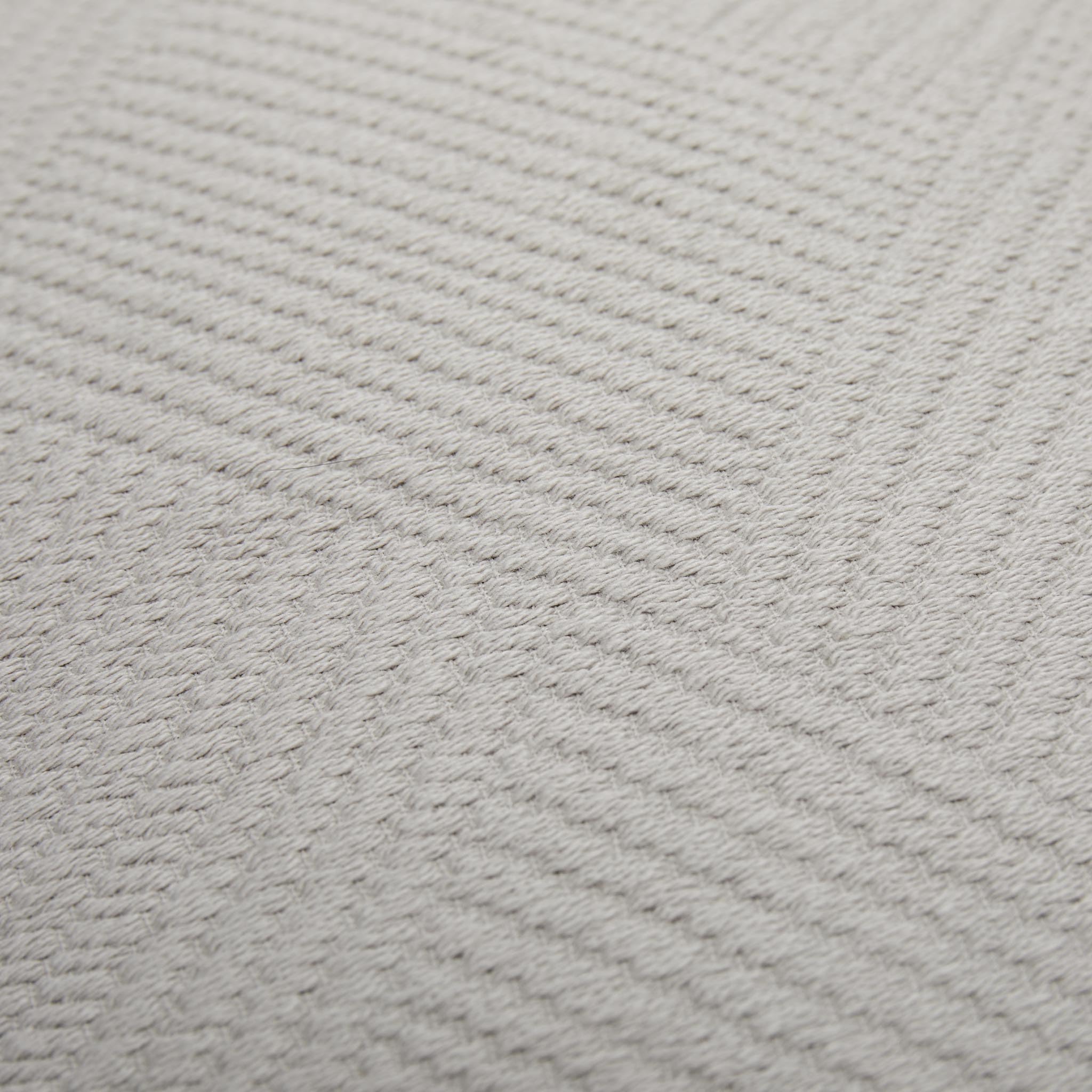 URBANARA Eviera Tagesdecke 200x220 cm I 100% Baumwolle (BCI) Made in Portugal Weich & Atmungsaktiv I Sofa Bett-Überwurf Couchdecke Wohndecke Kuscheldecke Plaid Bedspread Oeko Tex 100 I Creme