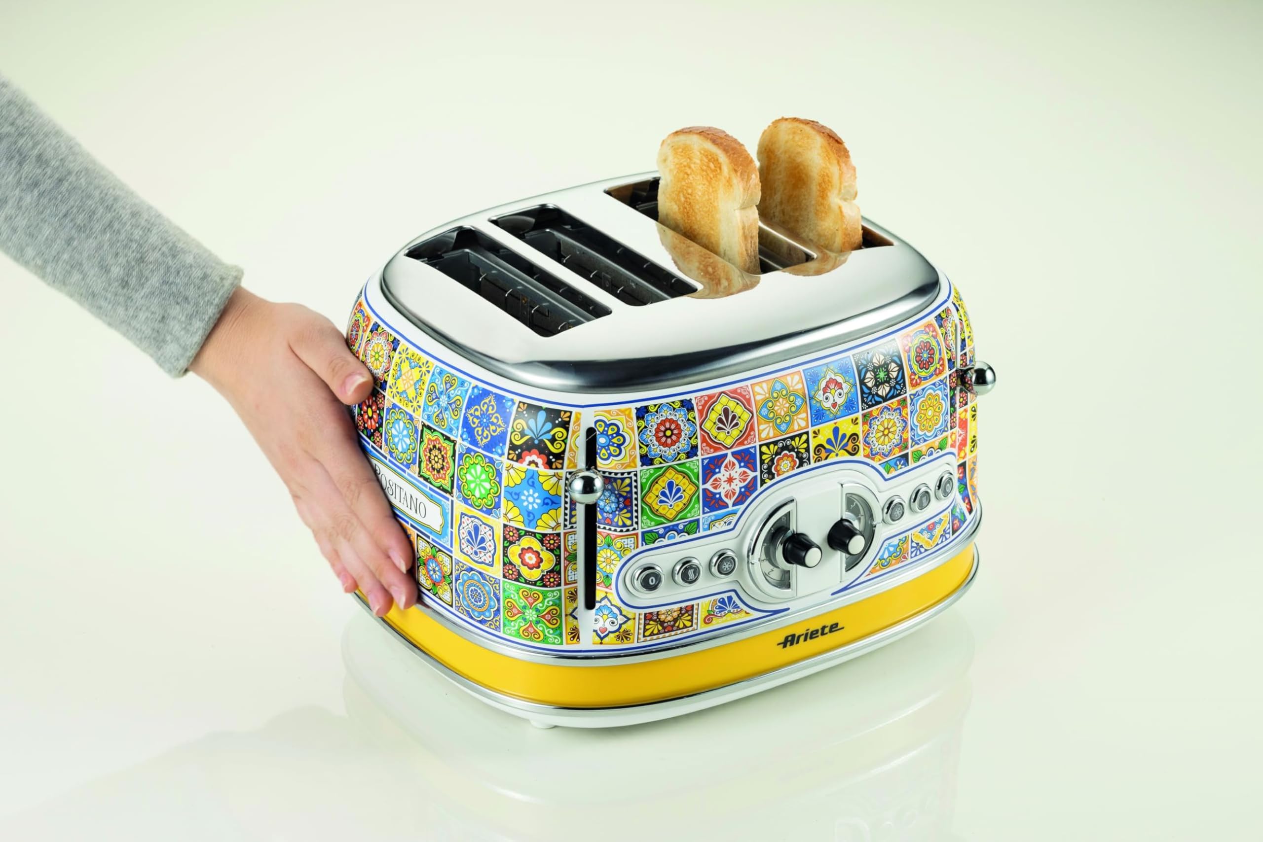 Ariete Toaster 156 Positano, Style Méditerranéen, 4 Fentes, 6 Niveaux de Brunissement avec Ejection Automatique, Bac à Miettes, Fonctions de Grillage, Chauffage et Décongélation, 1630W