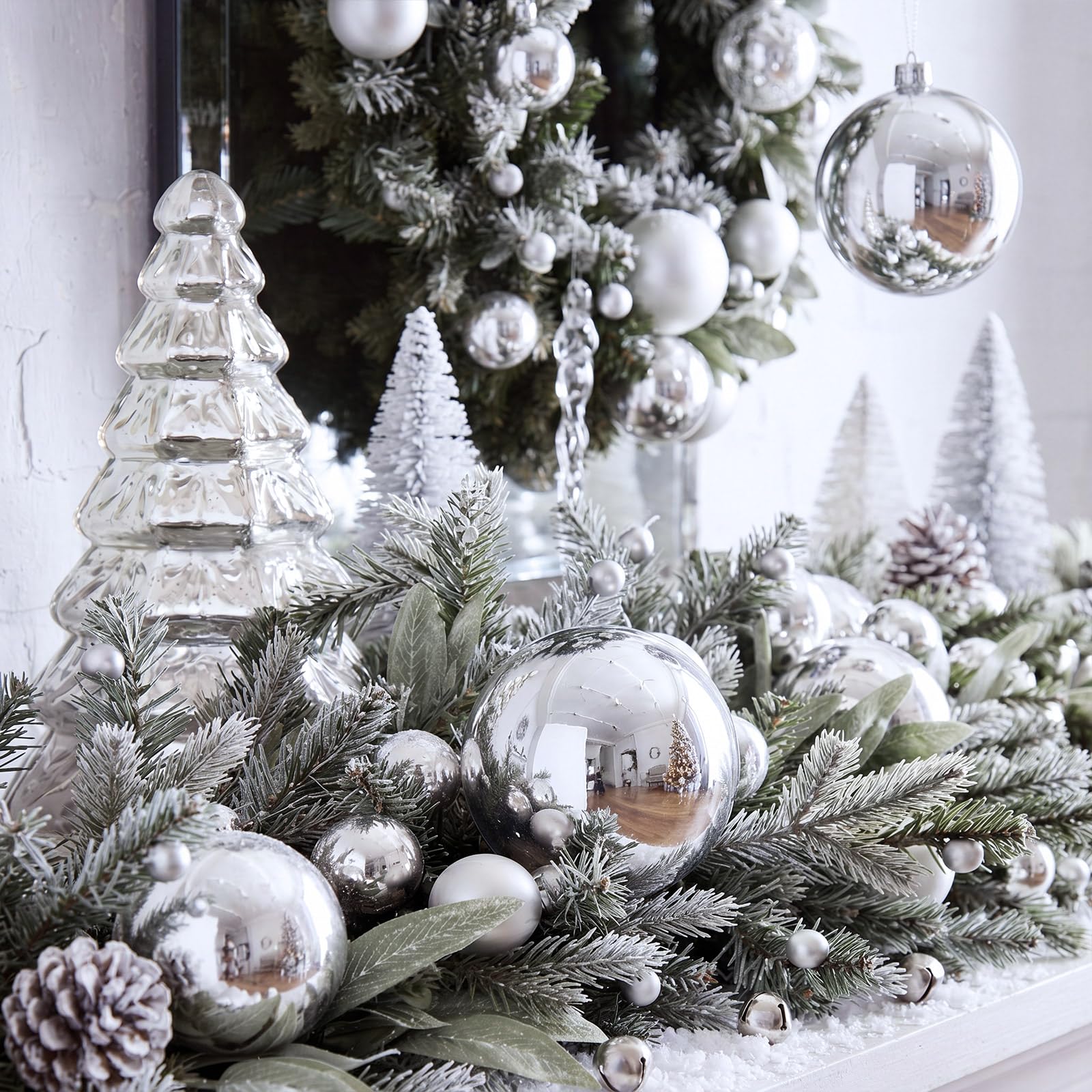 Threan Grande boule de Noël géante en plastique brillant incassable et anti-UV à suspendre pour sapin de Noël, extérieur et intérieur, 15,2 cm, argenté