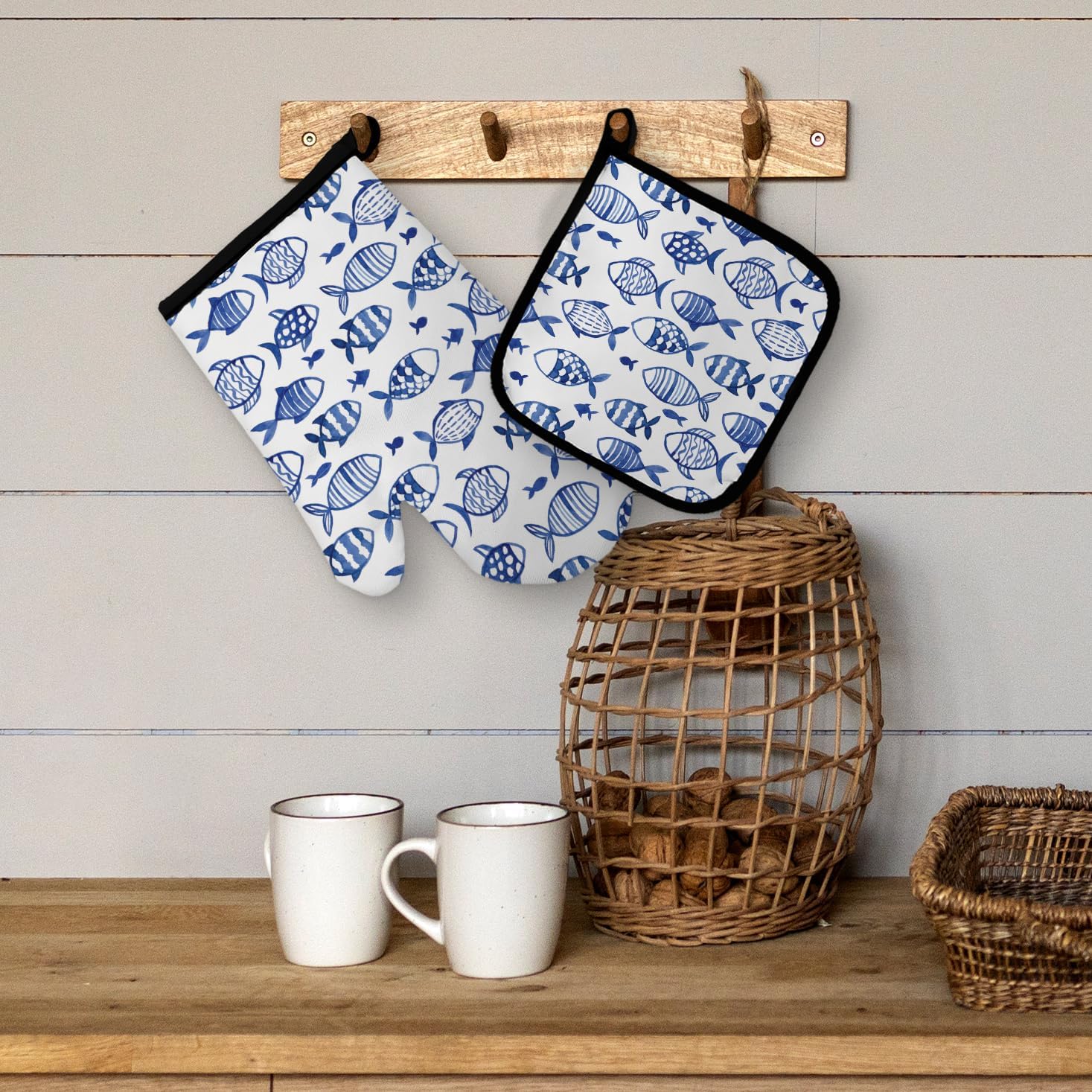 Coastal Beach Blue Fish Oven Mitts and Pot Holders Sets, Fish Gifts Oven Mitts, Blue and White Nautical Ocean Fishing Over Mittens for Kitchen Decor, Beach Over Gloves Gifts