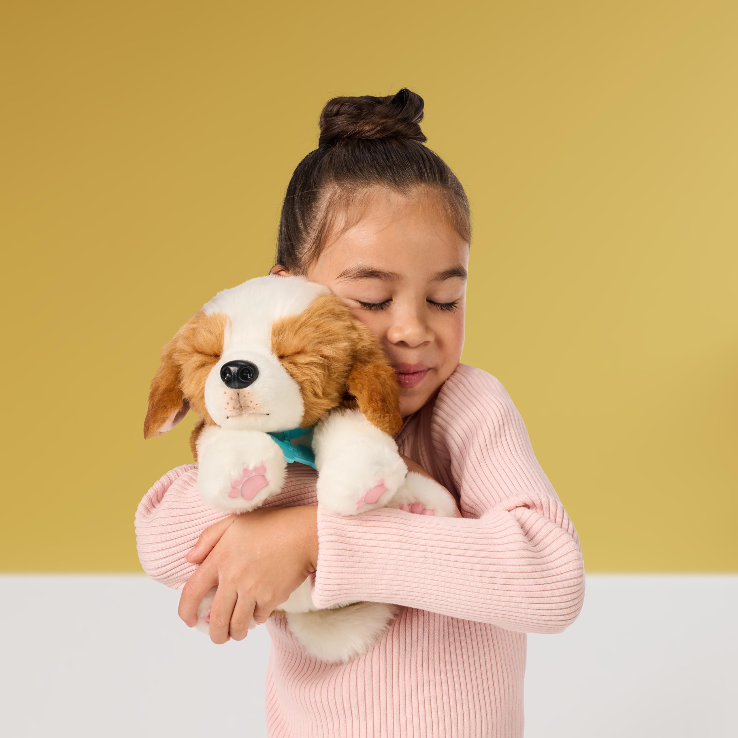 Little Live Pets My Really Real Puppy Patches Le Beagle | Peluche Interactive. 60 Sons et réactions. Fourrure Douce, Pattes lestées, Yeux Mobiles. 72 Versions. Caisse Deluxe. avec Piles. 4 Ans et +