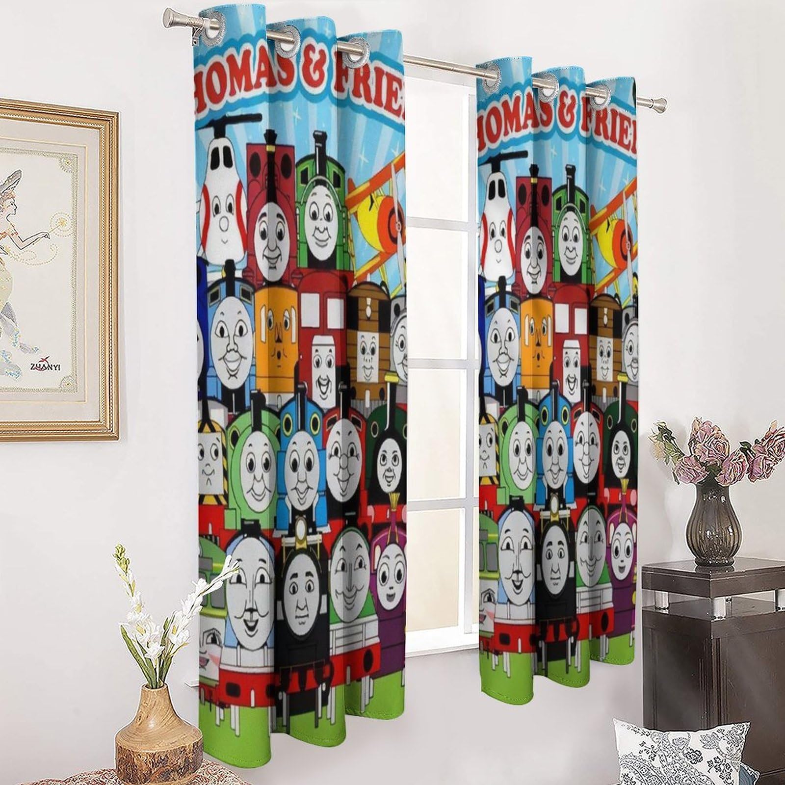 Amazon｜きかんしゃトーマス (3) 穴あきカーテン（2枚同じ）1級遮光