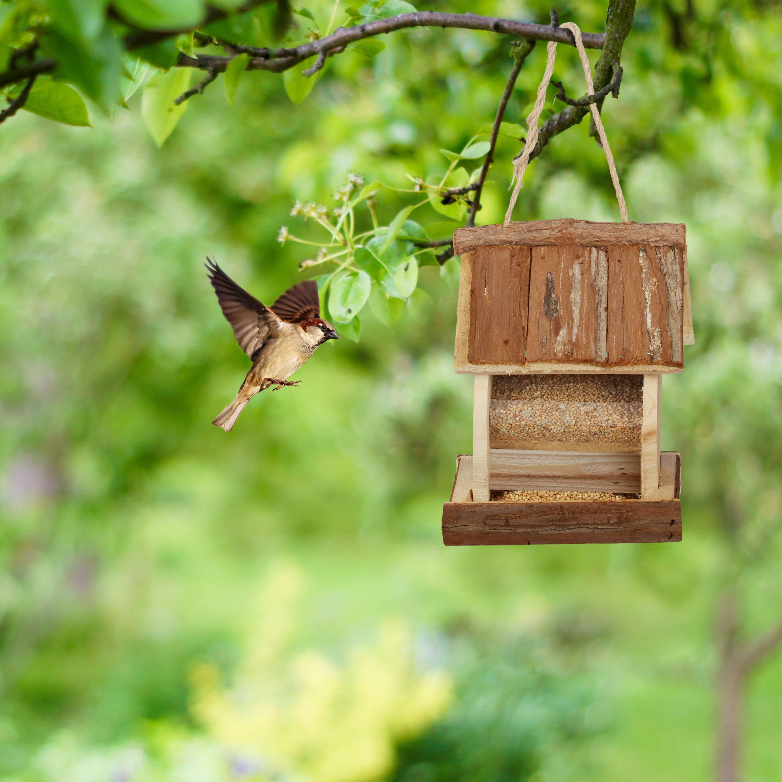 Relaxdays Mangeoire à Oiseaux, en Bois, à Suspendre, avec écorce et réservoir, H x L x P : 20 x 15,5 x 13 cm, Nature