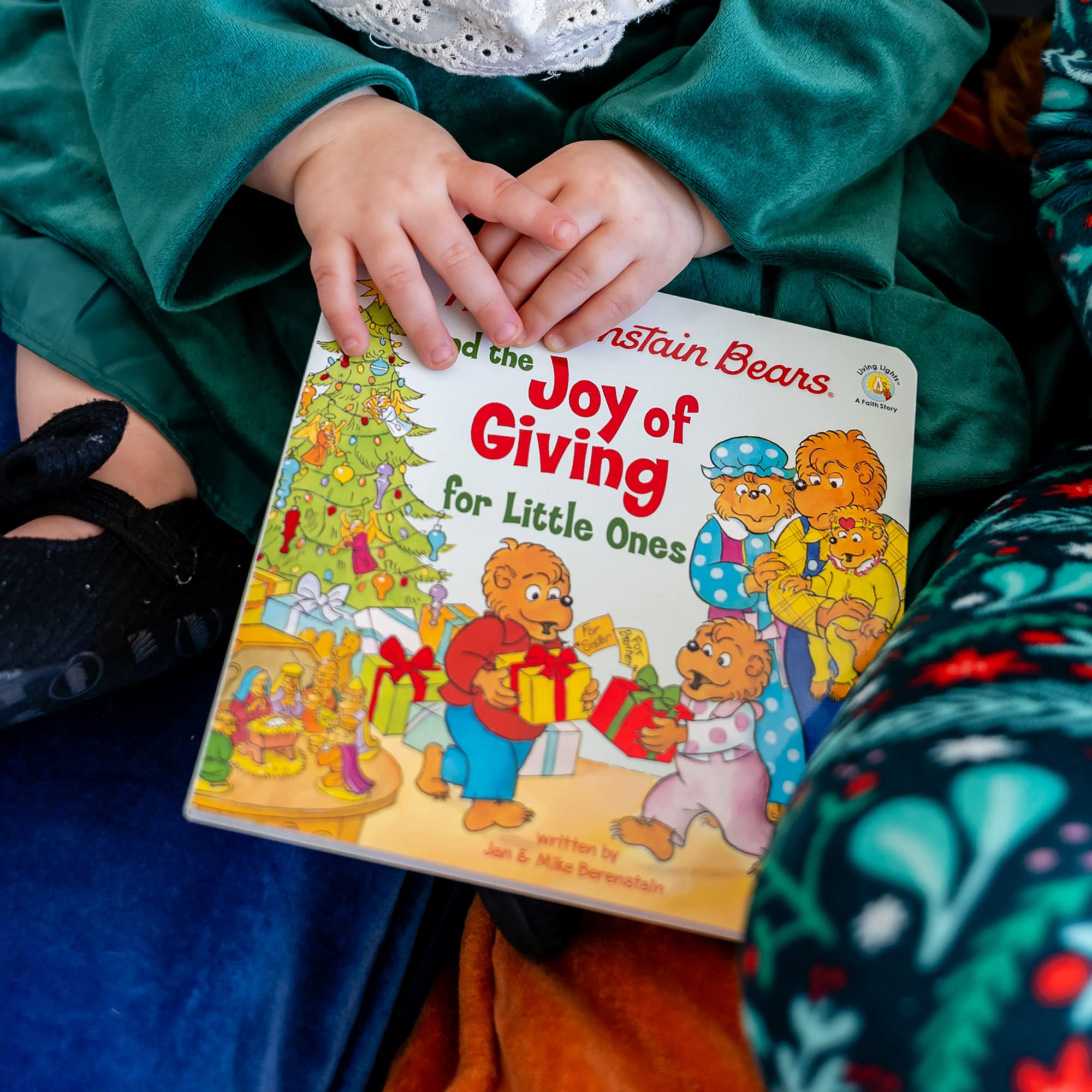 The Berenstain Bears and the Joy of Giving for Little Ones: The True Meaning of Christmas