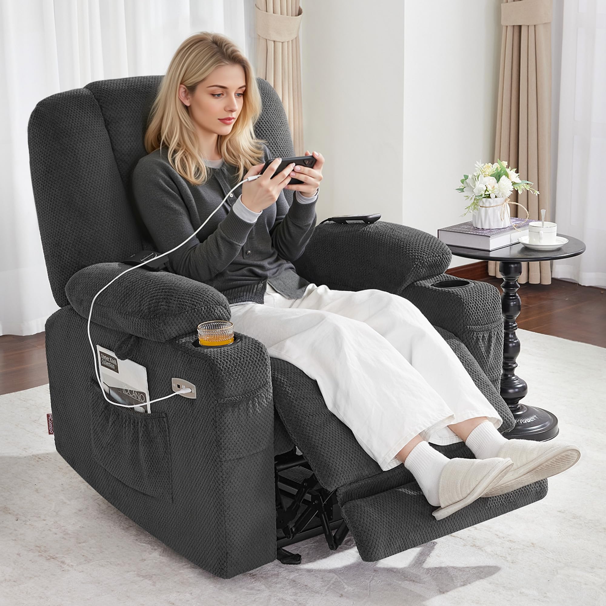 MCombo M Poltrona TV Regolabile elettricamente, poltrona reclinabile con funzione di reclinazione, poltrona TV con funzione Massaggio e Calore, USB e portabicchieri, Tessuto,7008 (grigio scuro)