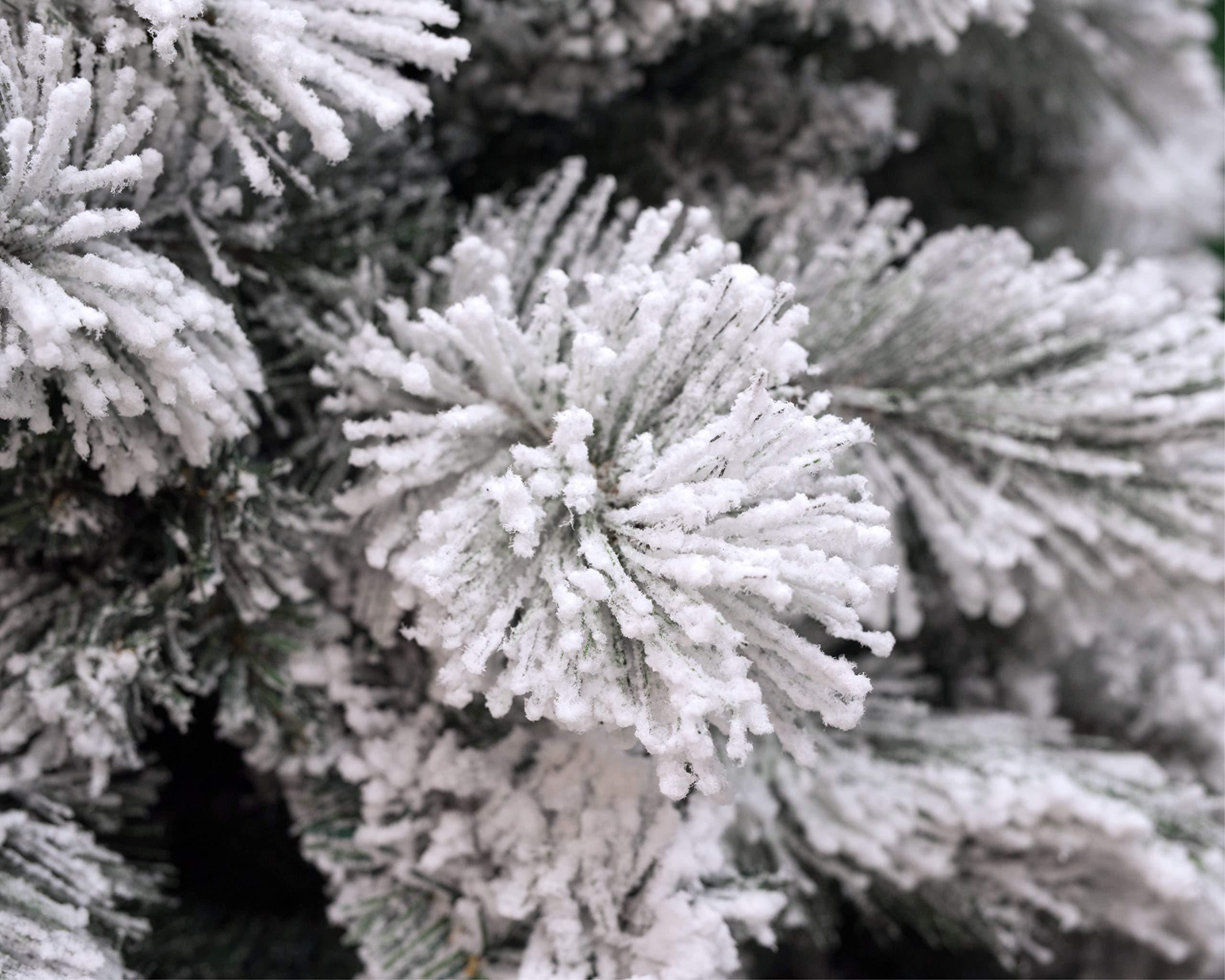 XONE Albero Milton INNEVATO 210 CM | Albero Artificiale Bianco | Albero di Natale con Neve PP+PVC Effetto Aghi di Pino