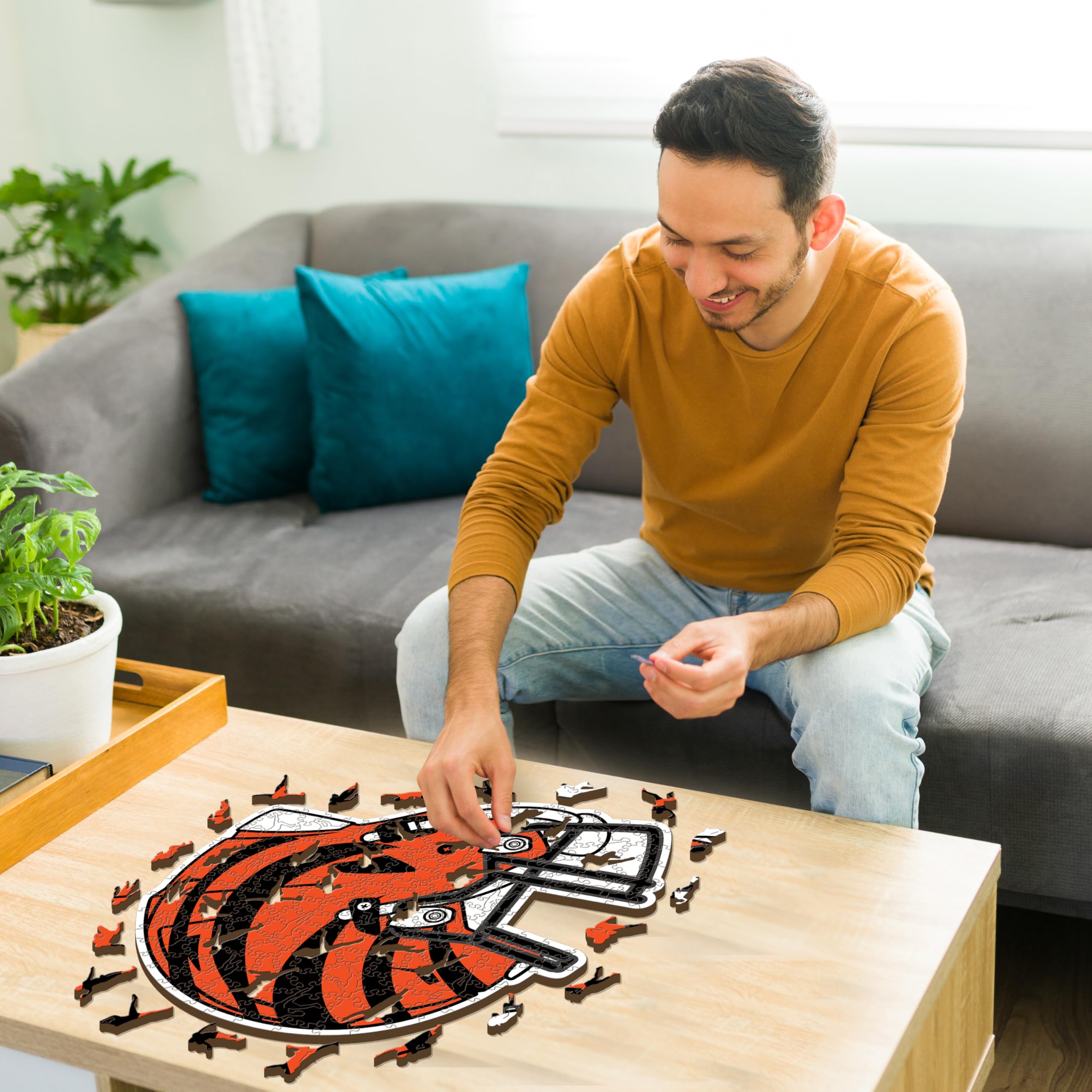 Iconic Puzzles -Oficjalnie licencjonowane 100% zrównoważone drewniane puzzle, Cincinnati Bengals Color, M, 270 sztuk