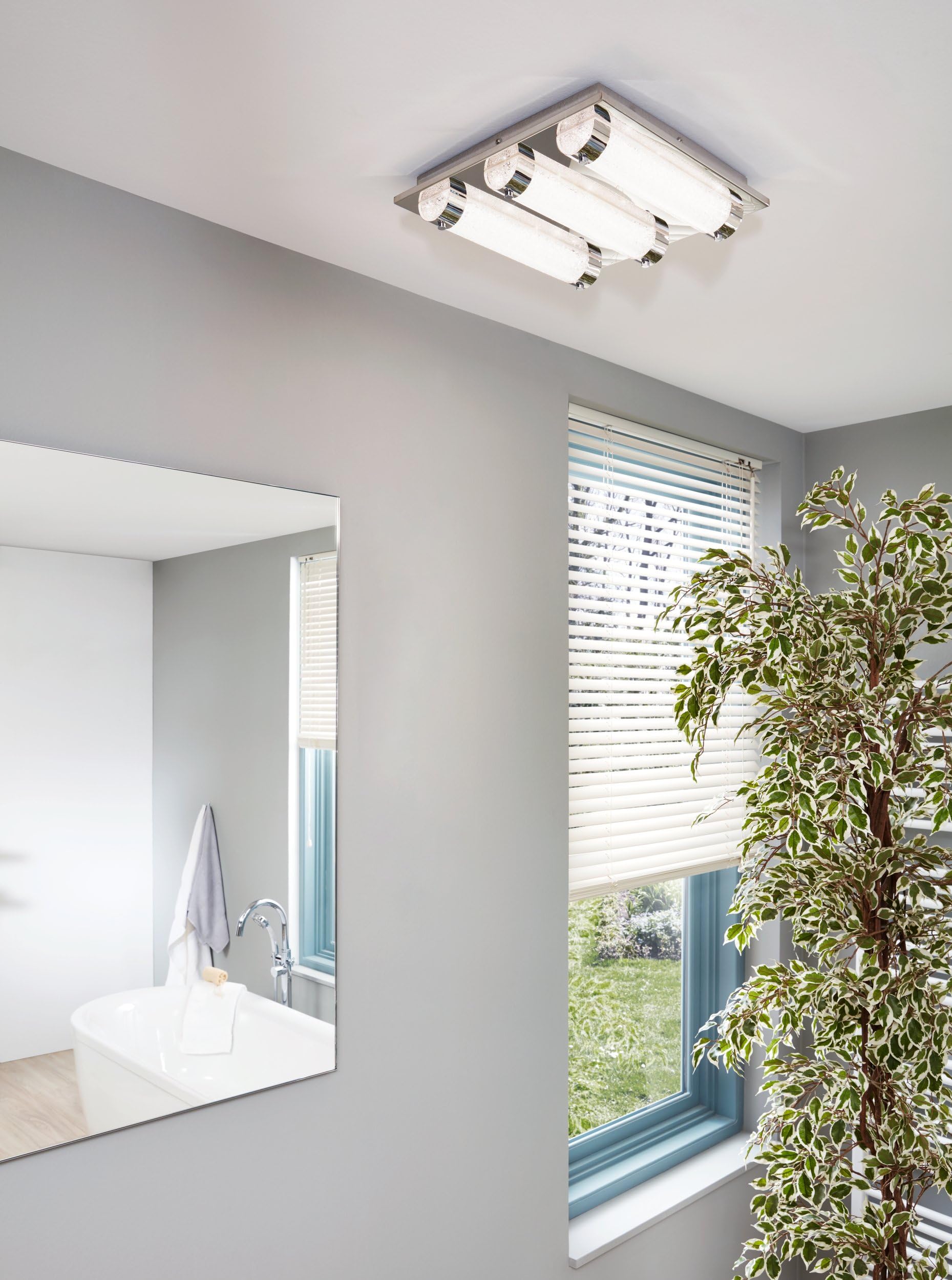 EGLO LED Deckenleuchte Tolorico, 3 flammige Deckenlampe Bad | Badezimmer Lampe aus Edelstahl, Glas und Kristall in Chrom, Klar, LED Feuchtraumleuchte neutralweiß, IP44, L x B 35 cm
