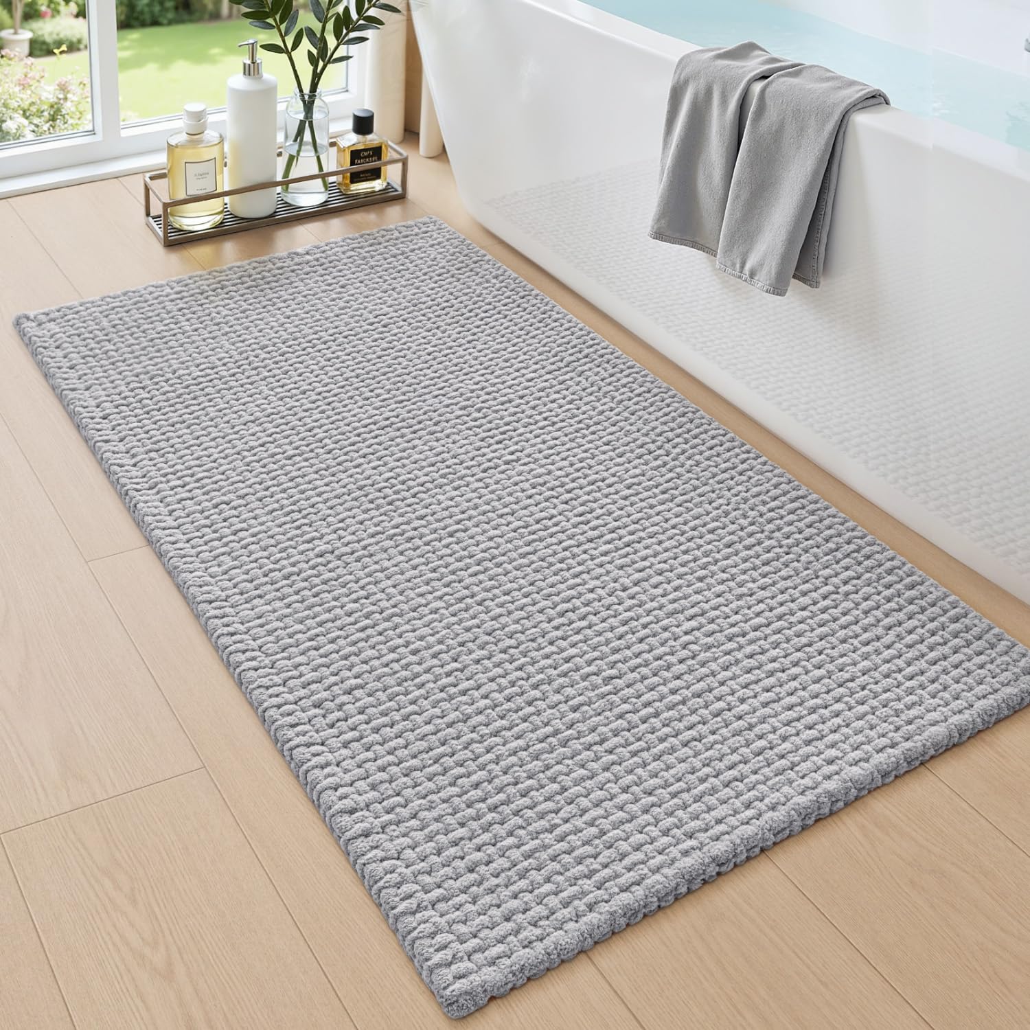 DEXI Chenille Badezimmerteppich, Badematte rutschfest Saugfähig, Badvorleger waschbar Weich für Dusche, Badezimmer, Waschküche