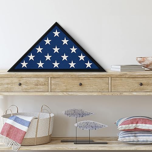 Miniatura 8 de Americanflat Vitrina grande de bandera Se adapta a banderas de entierro plegadas de 5 x 9.5 pies Colección Silhouette Caja de exhibición para
