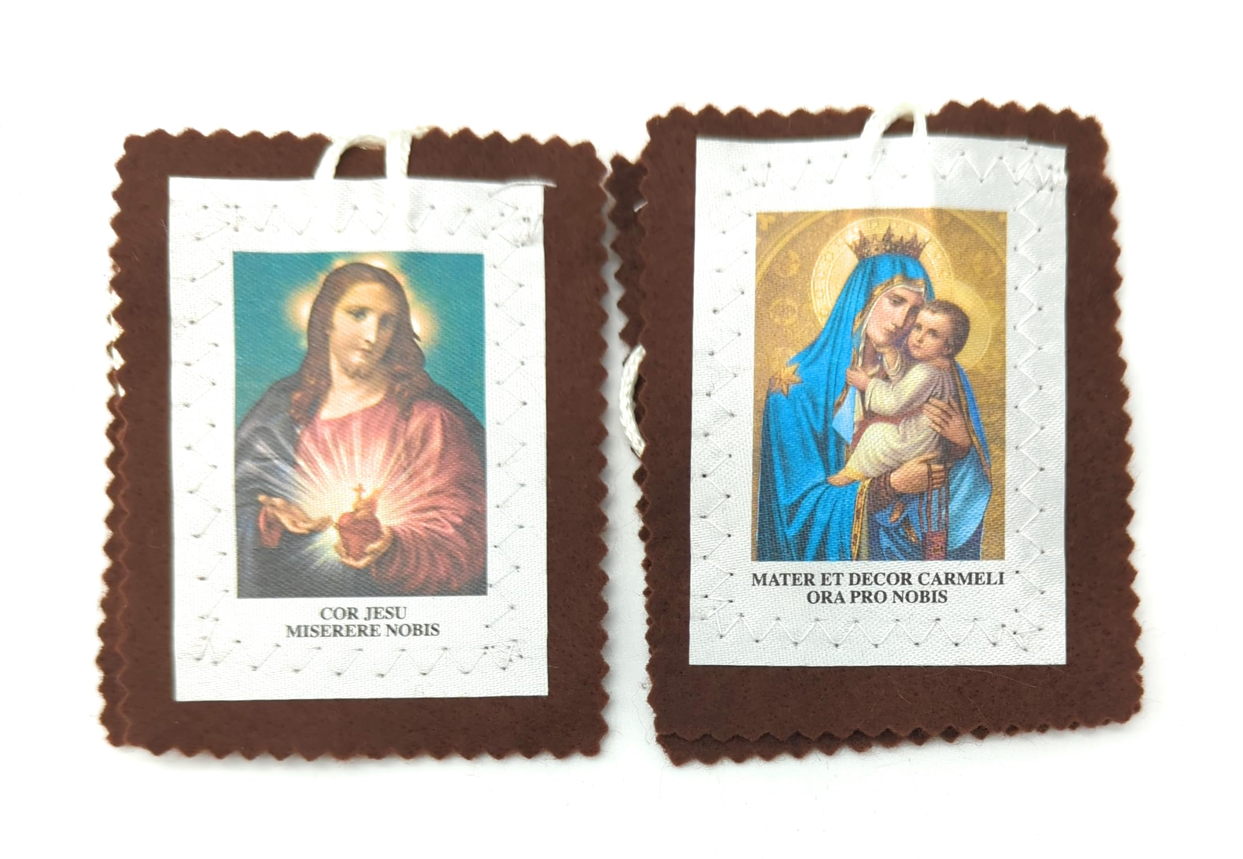 OVUNQUE PROTEGGIMI Scapolare Madonna del Carmelo e Sacro Cuore di Gesù. Misura grande. Tessuto morbido. Set di 4 pezzi. CM L 9,5 x L 7,5