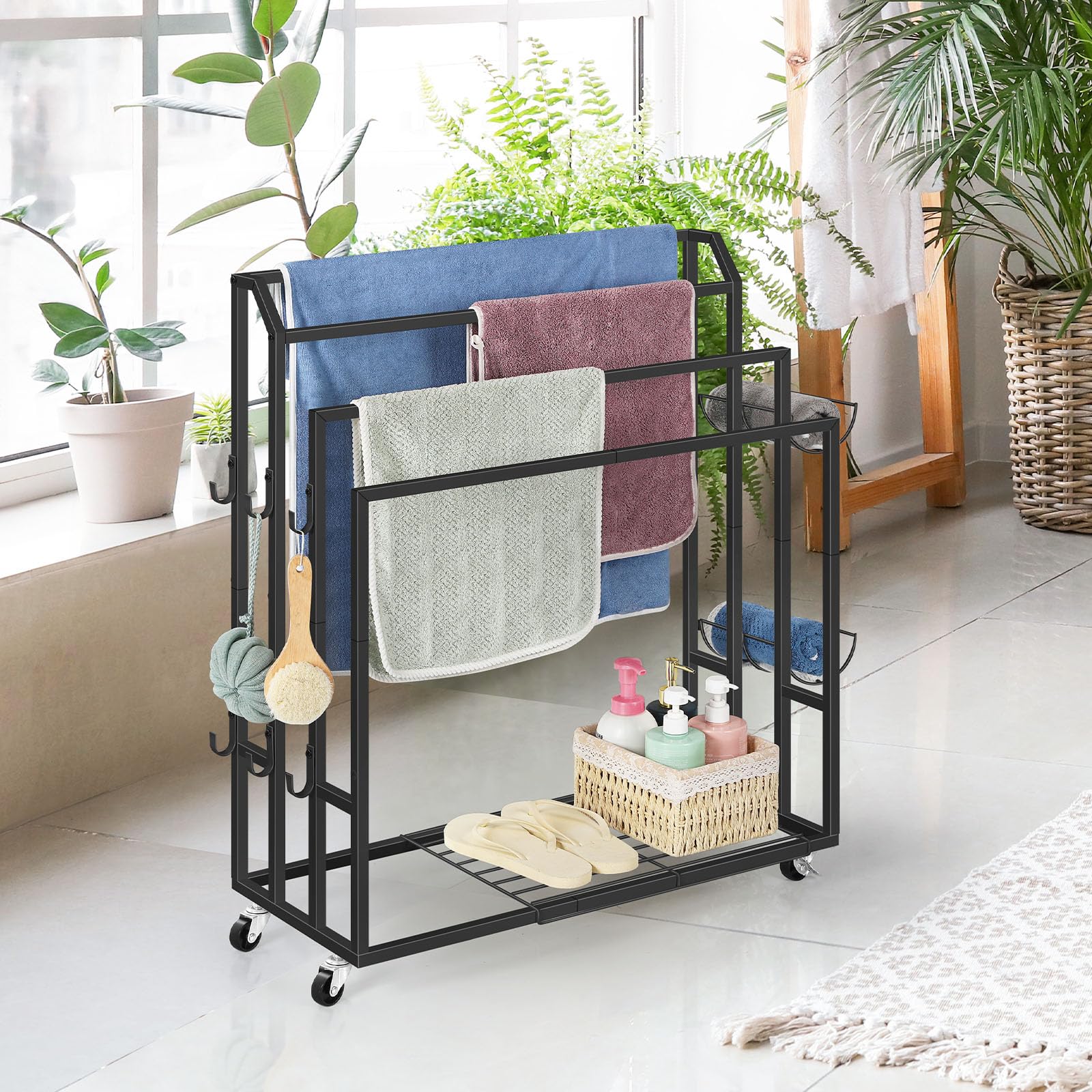 smusei Toallero independiente de 4 niveles, toallero con ruedas, estantes y 6 ganchos de metal para baño, piscina, color negro