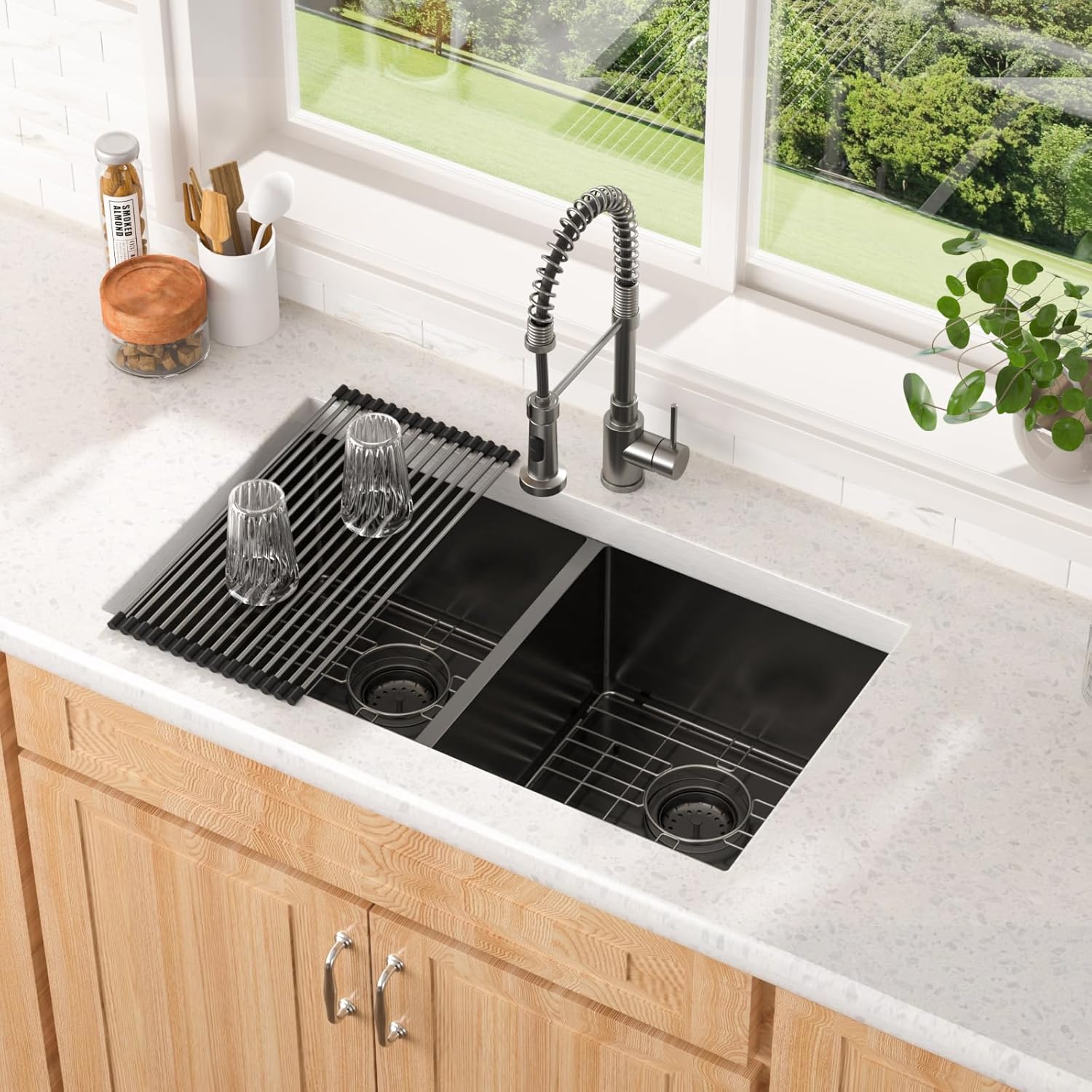 Lordear 33 Double Bowl Black Kitchen Sink 16 Gauge 33x19x10 Inch Stainless Steel Undermount Kitchen Sinks Gunmetal Black 50/50 Sink Black