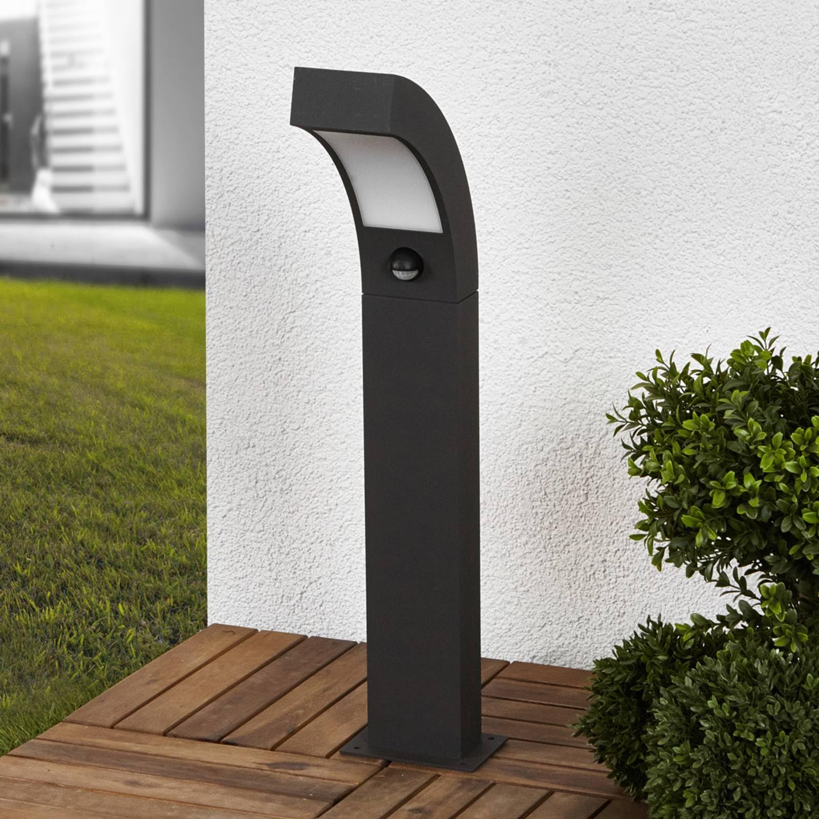 Lucande LED Sockelleuchte mit Bewegungsmelder IP54 60 cm 4,2W