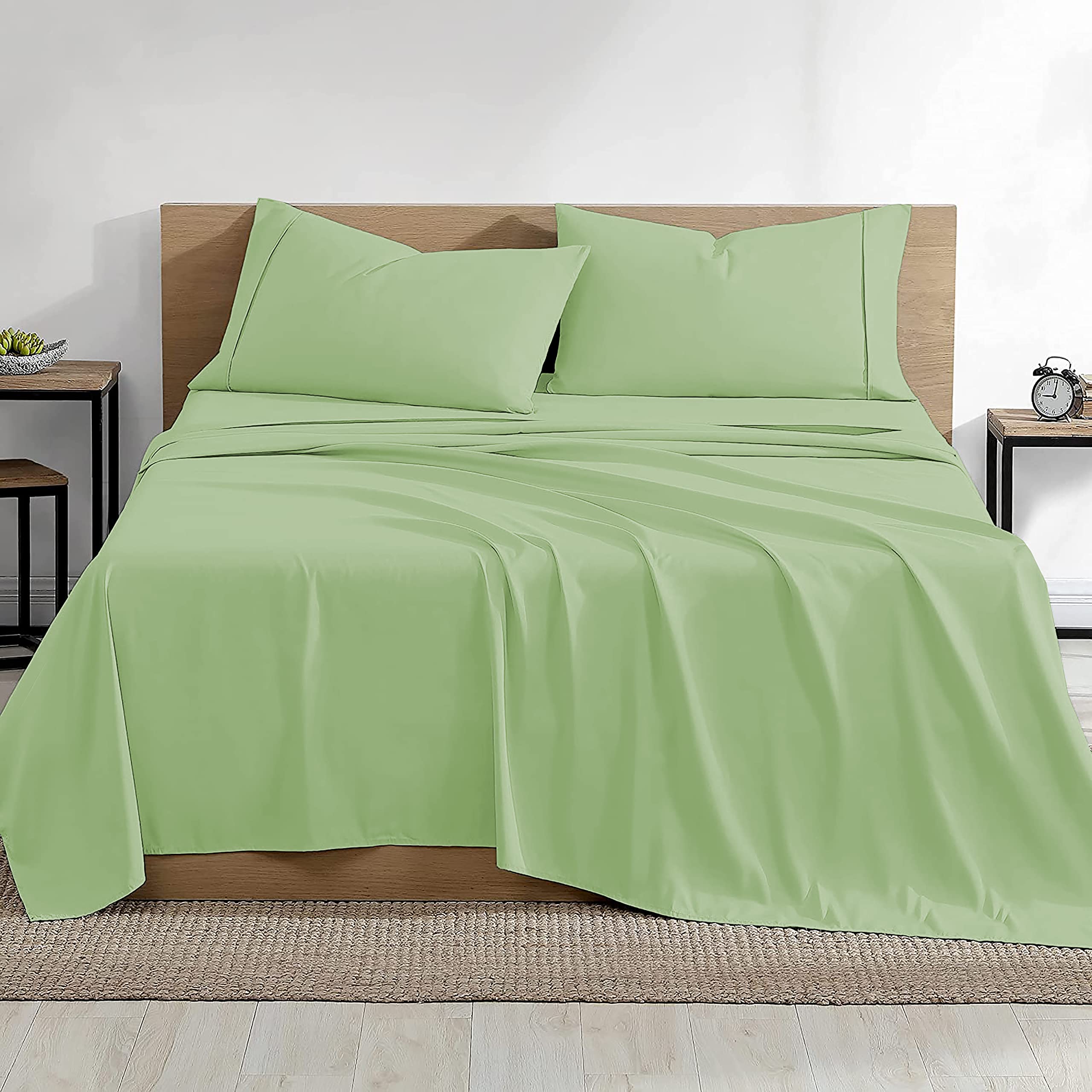 EDMUND - Egyptian Cotton Fitted Bedsheet - 3 Piece Elastic Fitted Bedsheet Set Include 1 Fitted Sheet (60" x 78") + 2 Pillow Covers (18" x 28") - 400 TC Fitted Sheet | Sage Green - Queen Size 1