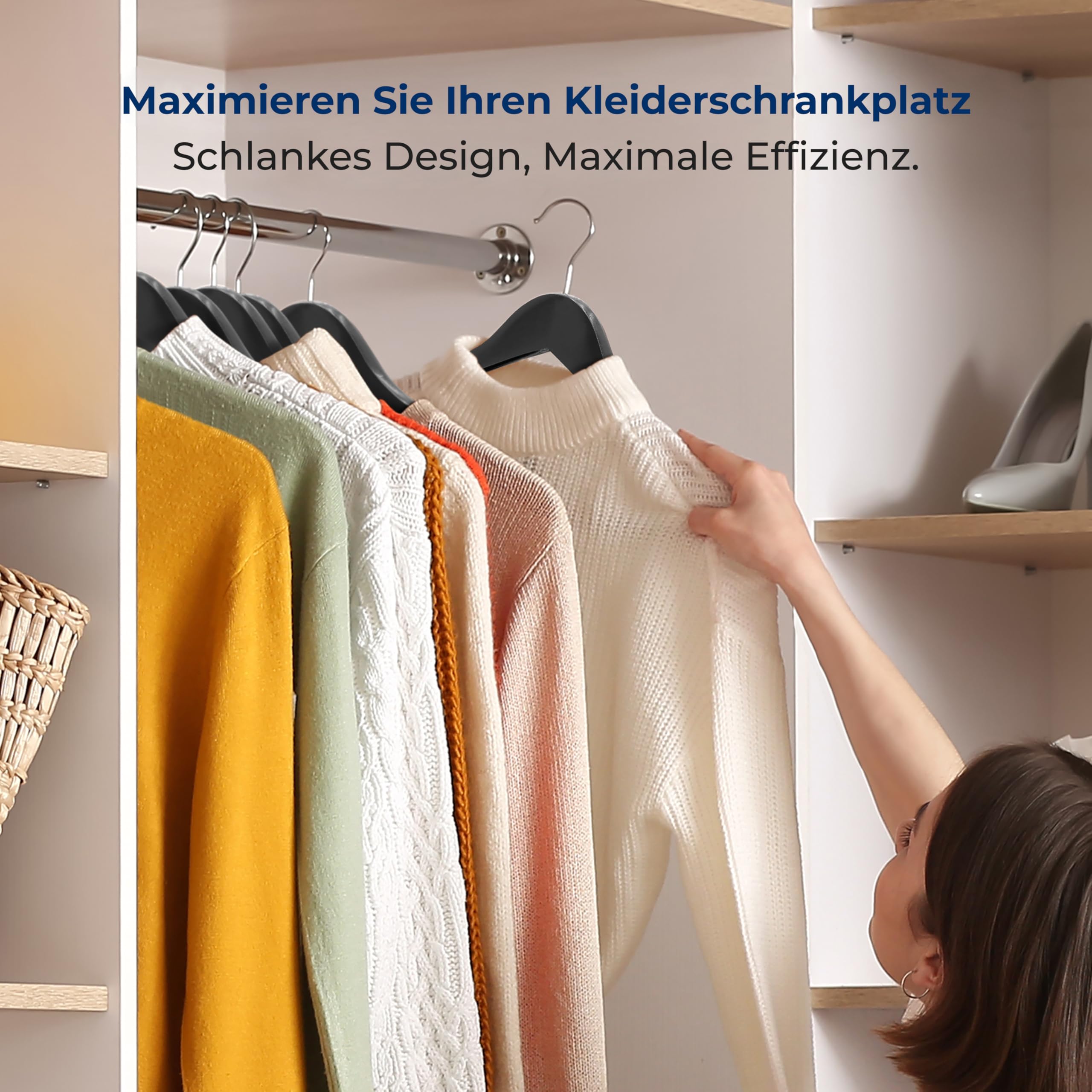 SereneLife Kleiderbügel Holz Schwarz für die Garderobe, Holzbügel 360° drehbarer Haken, Einkerbungen im Schulterbereich, Rutschfest & Robust, Aufhänger für Kleideraufbewahrung & Organisation, 50 Stück