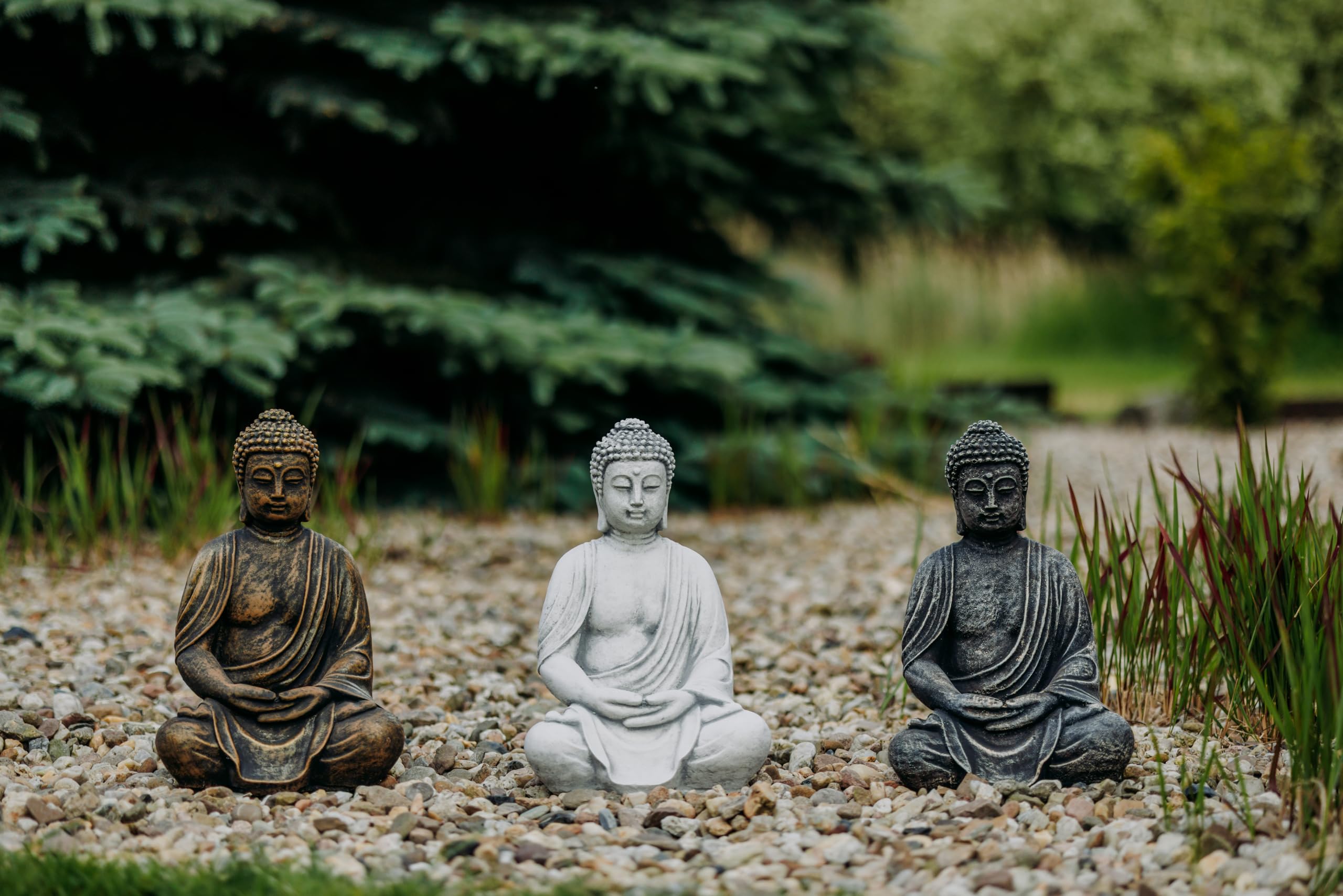 gartendekoparadies.de Sitzende Buddha Statue, Steinfigur, H. 39 cm, 12 kg, Grau, frostsicher aus Steinguss für Außenbereich