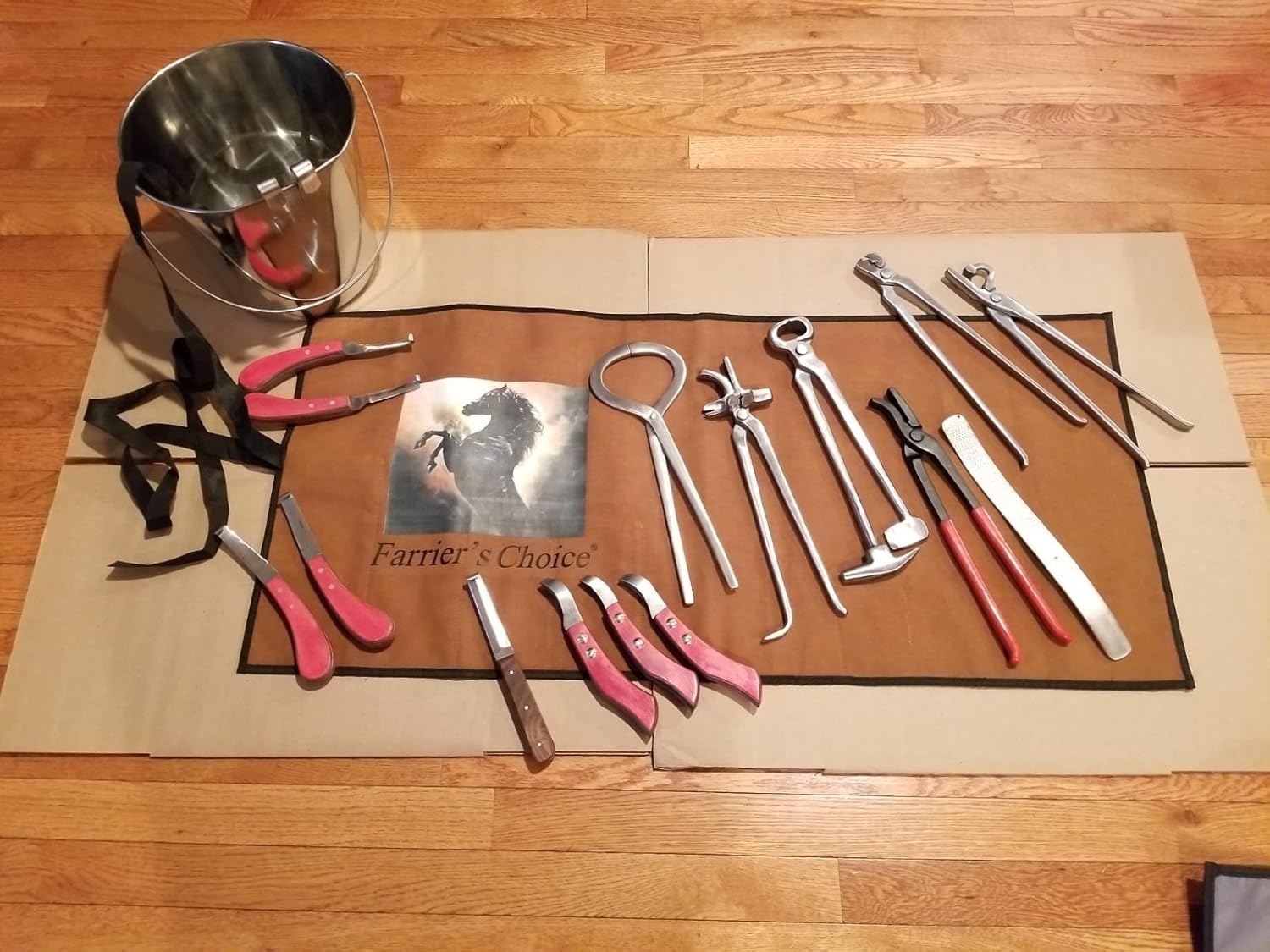 15 Piece Farrier's Tool Kit Set Horse Hoof Nippers Clincher Tester Knife Rasp Chisel + Bucket & Fold Up Case