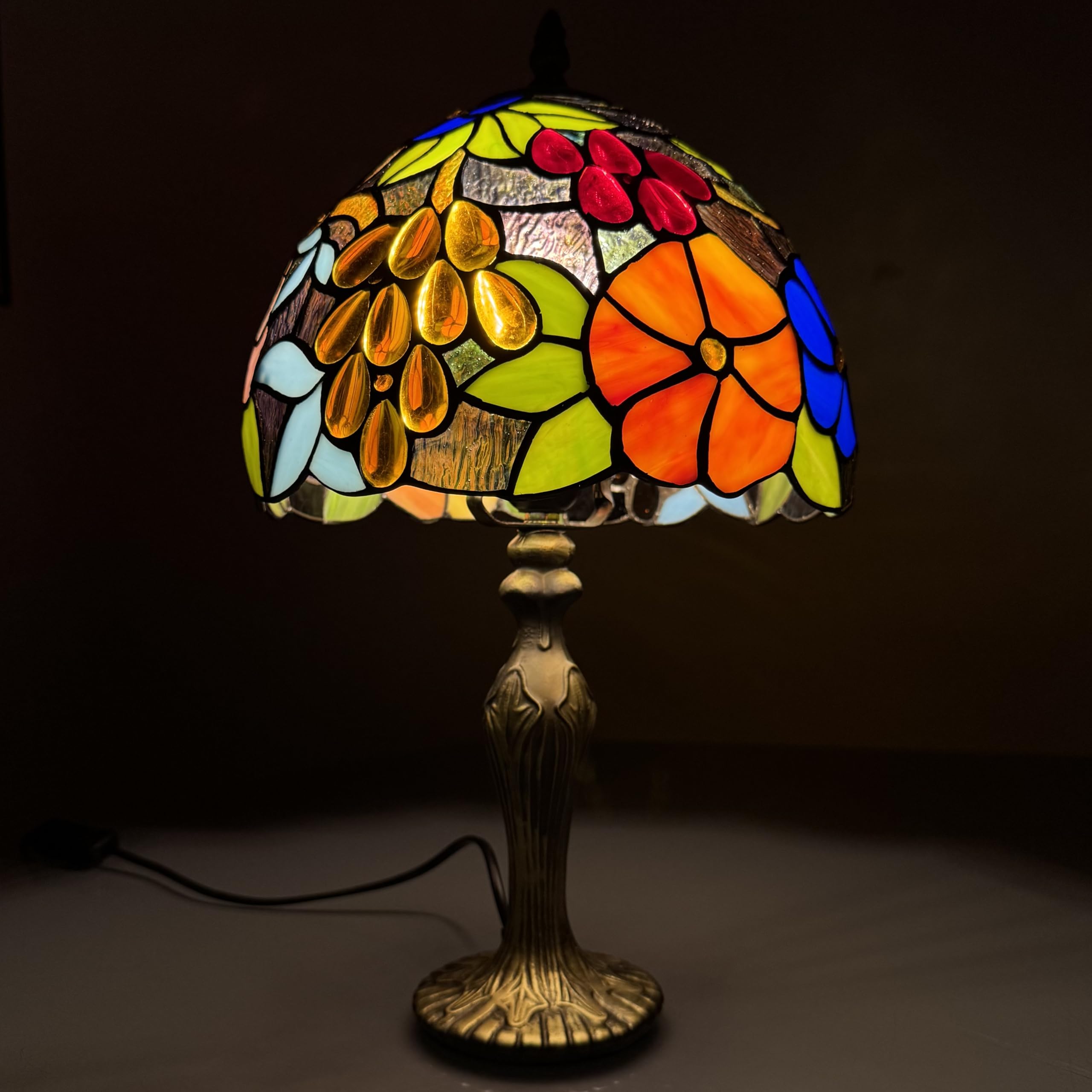 Auroh Tiffany Style Table Lamp Handcrafted Pastoral Gorgeous Flowers Lampshade Antique Table Lamps for Living Room Bedside Desk Bedroom (TFTL-1009) [Energy Class A]