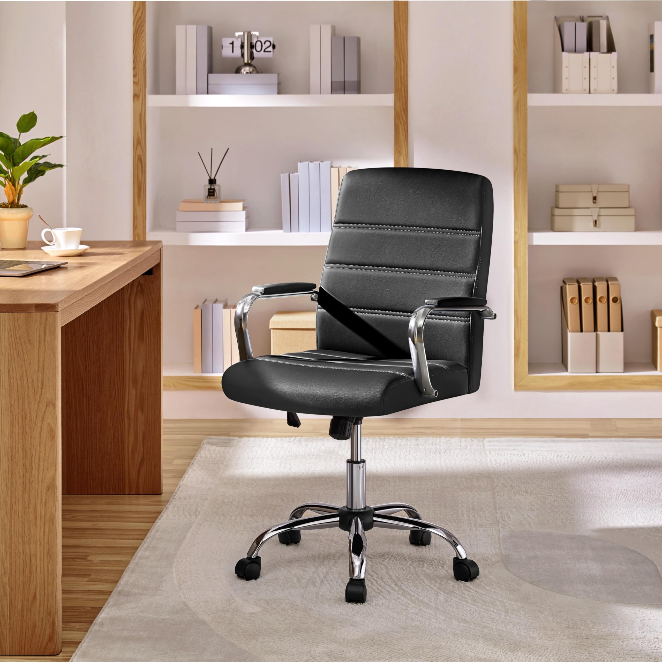 Yaheetech Sedia/Poltroncina Ufficio Scrivania Ergonomica Ecopelle Altezza Regolabile Girevole a Rotelle Reclinabile per Computer Imbottita con Braccioli Portata 130 kg Nera