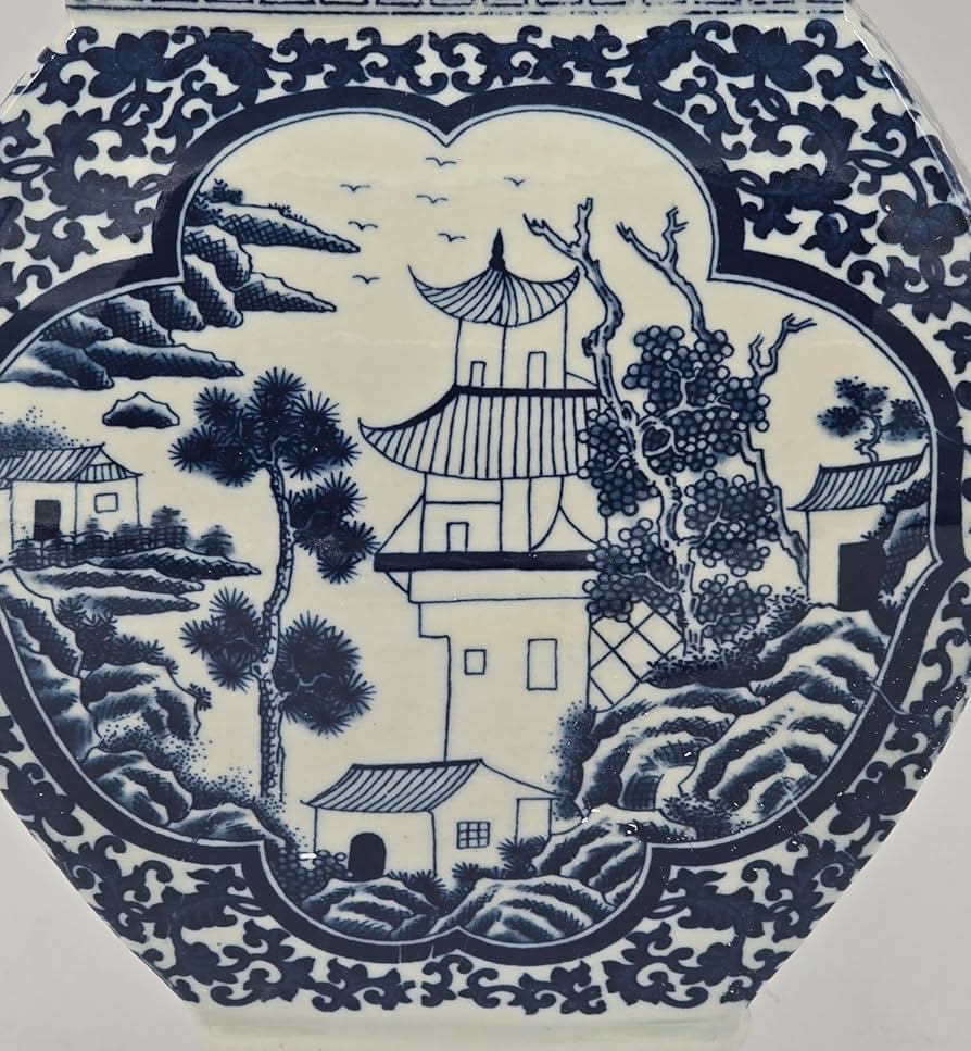 青花瓷瓶2個 A FINE BLUE AND WHITE MING-STYLE 'PERSIMMON' MOONFLASK, QING