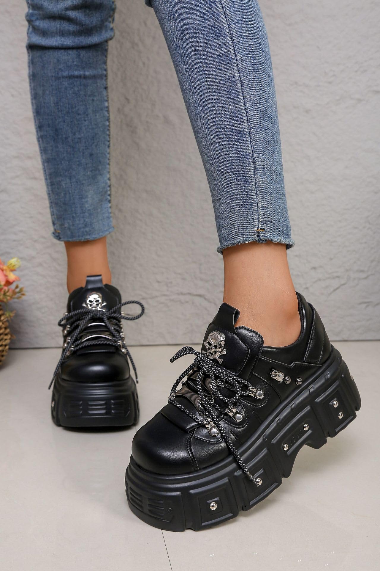 Frauen gotische Plattform Mary Jane Schuhe mit Kette Stern Herz Vintage Runde Zehe für Frauen Knöchelgurt Chunky Absatz Pumpen Uniform Party Tänze Kleid Schuhe