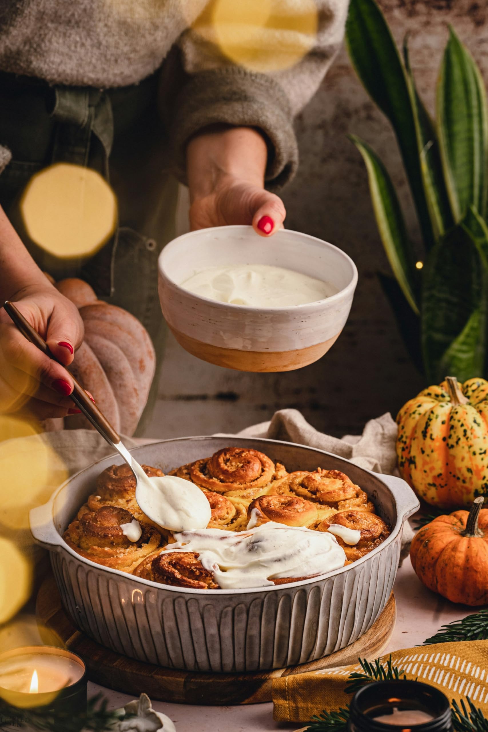 RUF - Cinnamon Rolls, Preparado Alimenticio en Polvo, Glaseado de Azucar, 8 porciones, 497gr