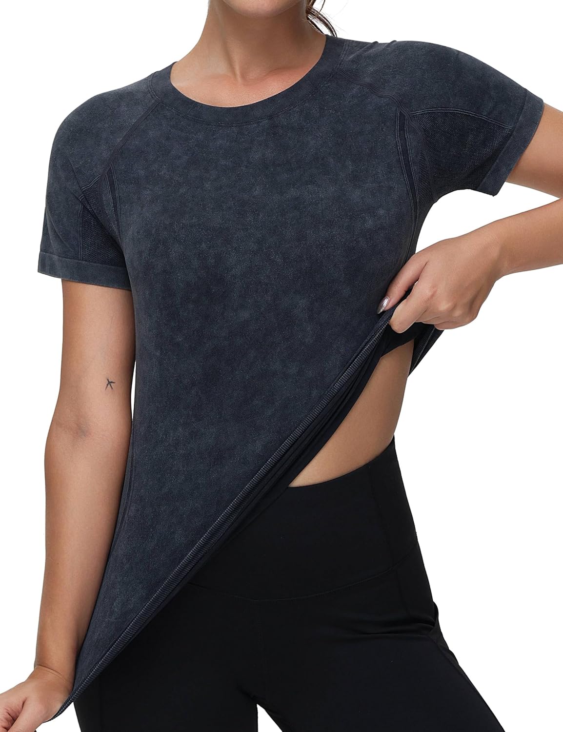 THE GYM PEOPLE Women's Seamless Workout T-Shirts Short Sleeve Slim Fit Shirts Breathable Running Tee Tops - Image 4