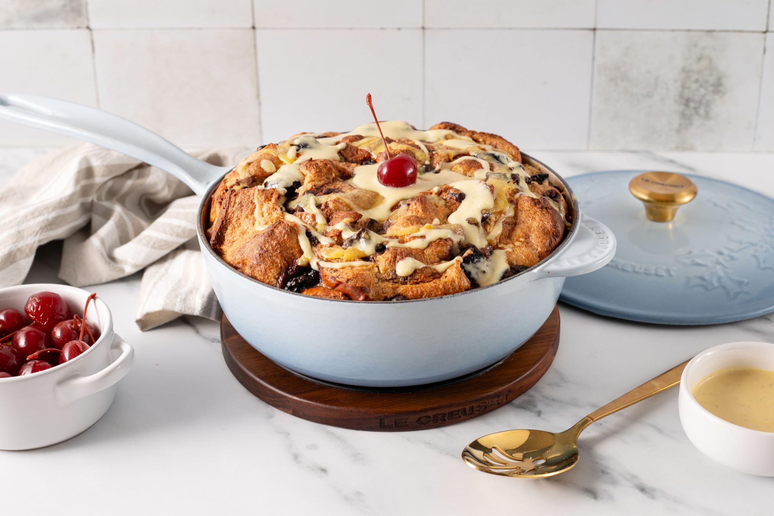 Amazon.com: Le Creuset Enameled Cast Iron Holly Collection