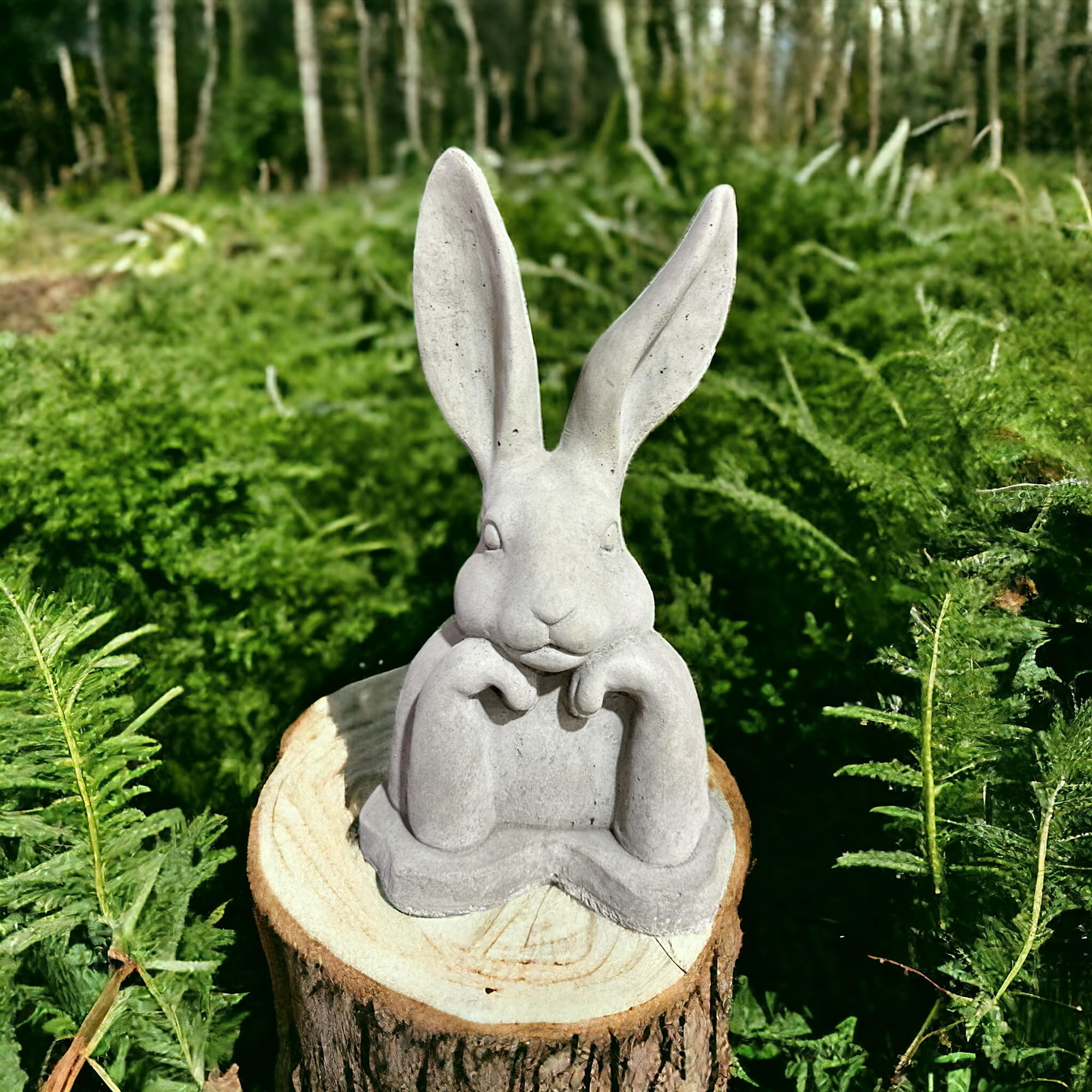 Moderner aufgestützter Hase - Steinfigur mit stehenden Ohren (H/B/T: 31/17/13 cm, 3,5 kg) Steinguss für Haus und Garten by OriginalPaul