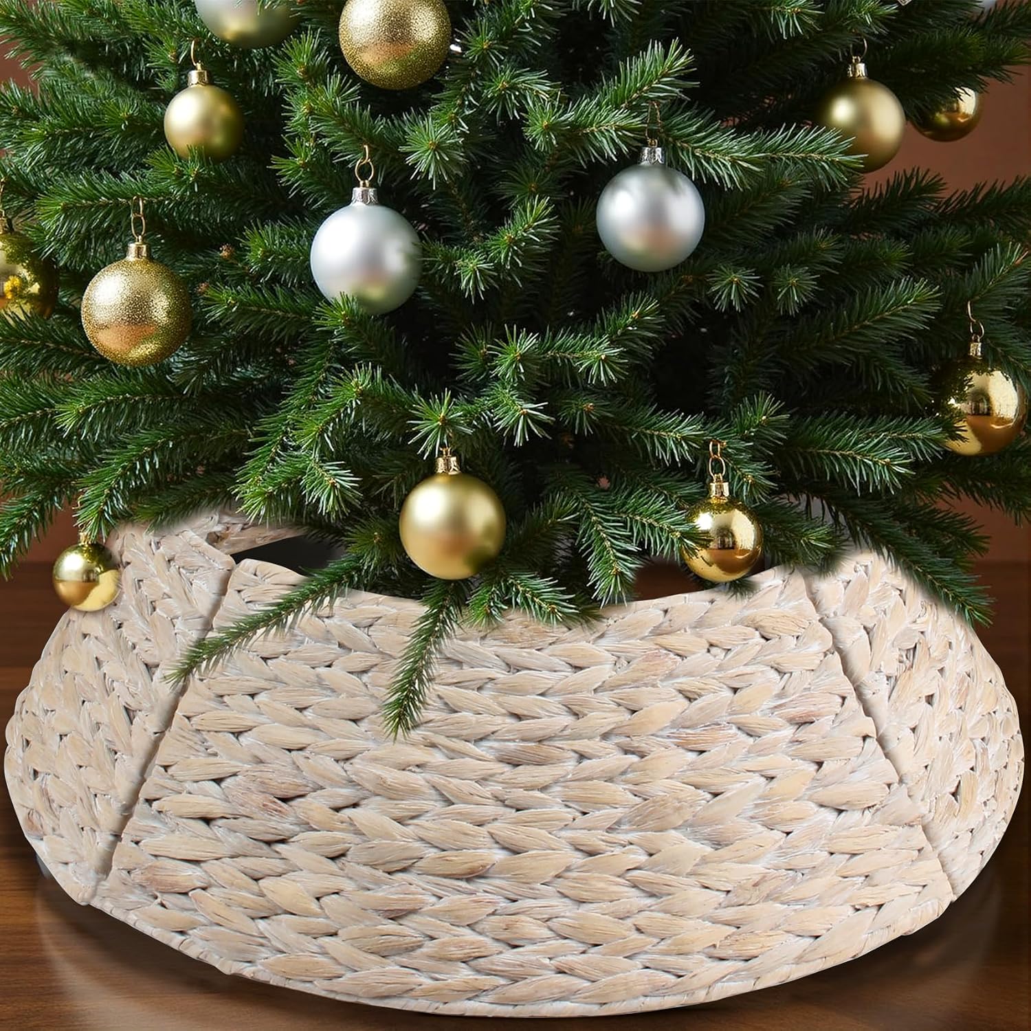 Christmas Tree Collar, 24'' Woven Hyacinth Tree Collar for Artificial Trees, Scalloped Tree Collar Rattan Basket for Christmas Tree Base, Rustic Wicker Tree Skirt with Cord Cut-Out (Washed White)